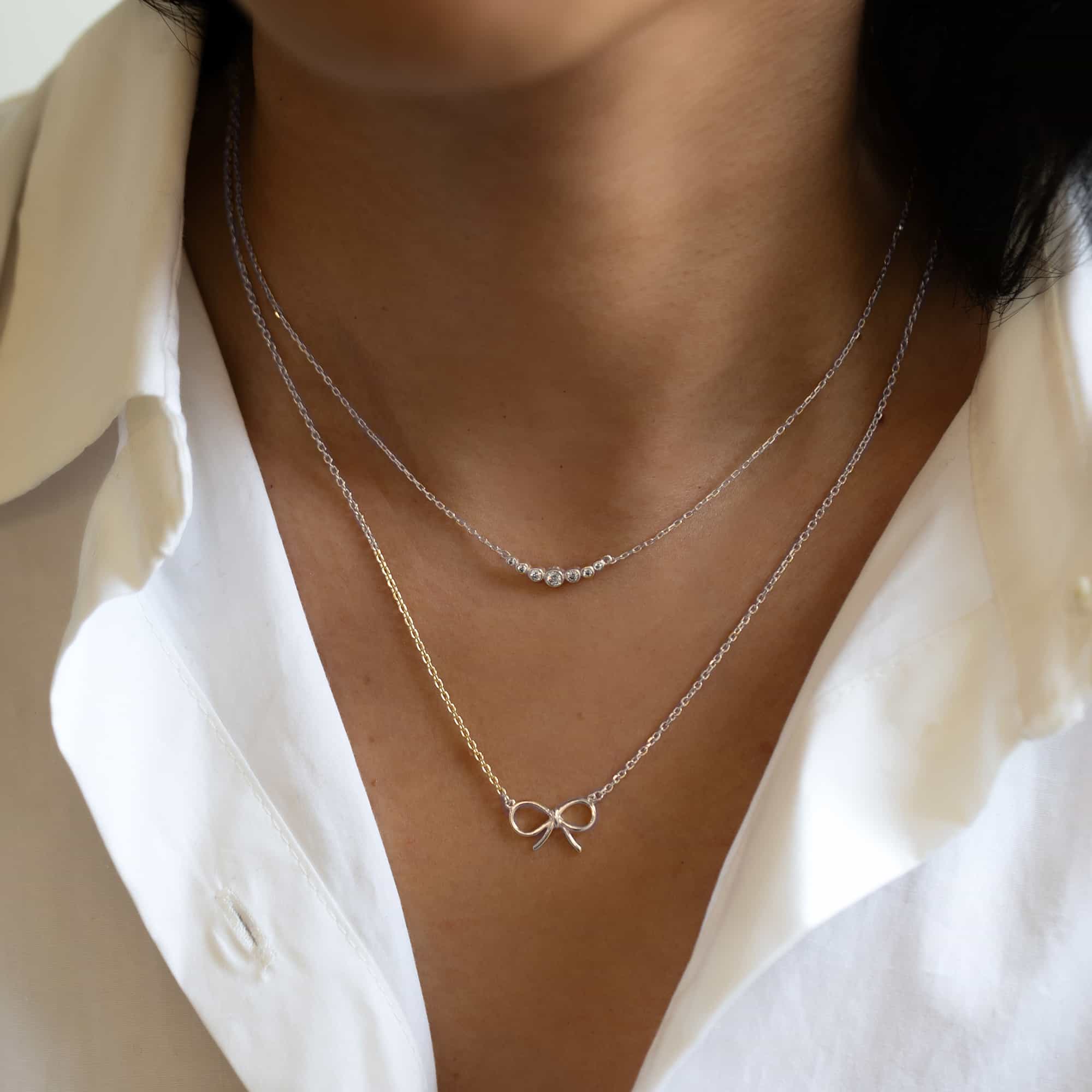 Elegant Crystal Curved Bar Pendant Necklace for Women - Perfect for Evening Parties, Weddings & Special Occasions