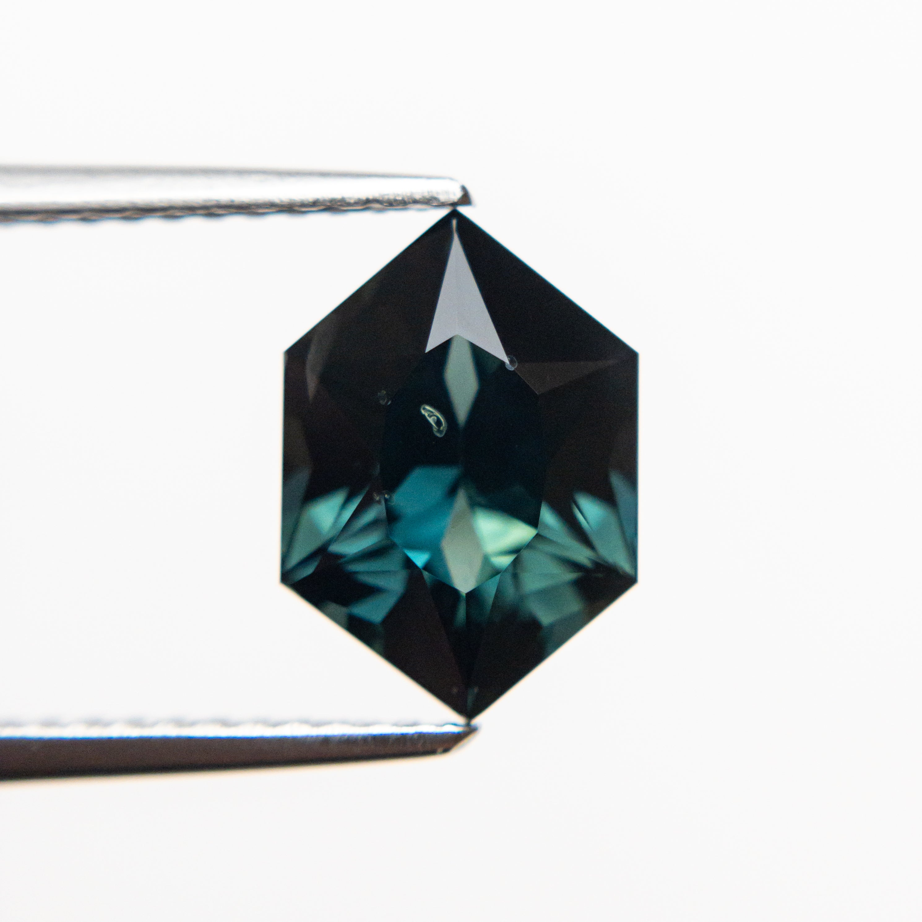 2.53ct Natural Hexagon Brilliant Blue Sapphire Gemstone (10.32x7.21x4.93mm) - Loose Stone for Jewelry Making, Engagement Rings & Fine Collections