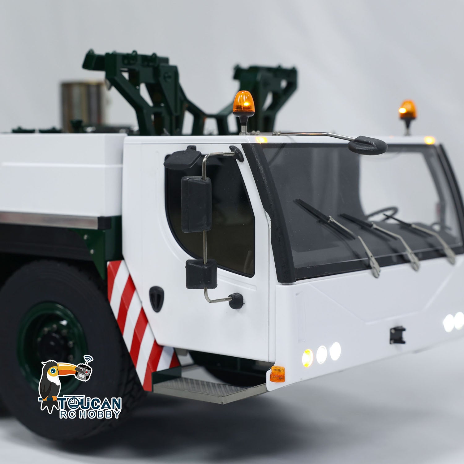 Eyewhale 1/14 Scale 6-Axle LTM1350 RC Hydraulic Mobile Crane - 5M Length Radio Controlled Heavy Duty Construction Vehicle, Ready-to-Run (PNP) Hobby Model for Adults - Perfect for Construction Site Simulation, RC Enthusiast Collections, and Engineering Education