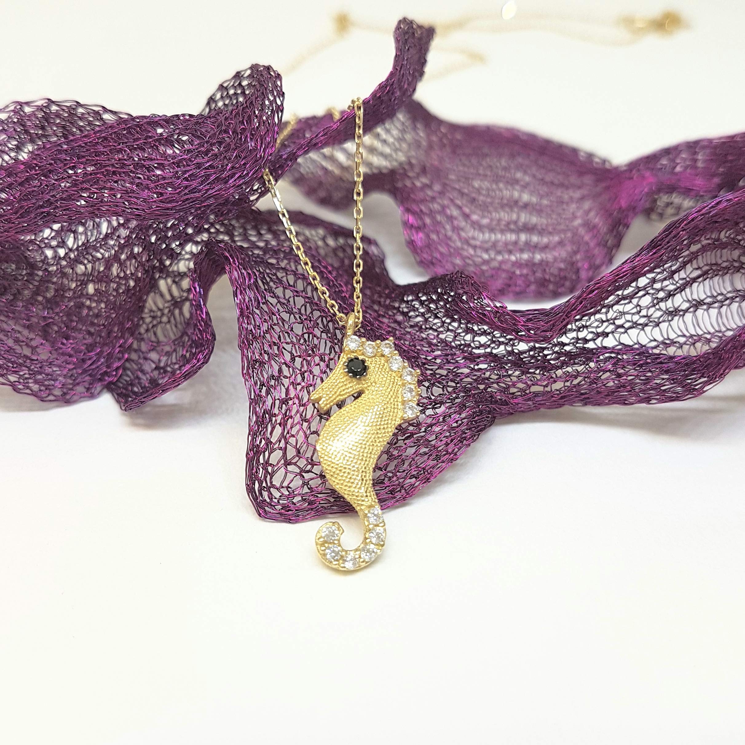 14K Solid Gold Seahorse Pendant Necklace for Women - Real Gold Ocean Jewelry Gift | Elegant Sea Life Necklace for Beach Vacation, Birthday & Anniversary Gifts