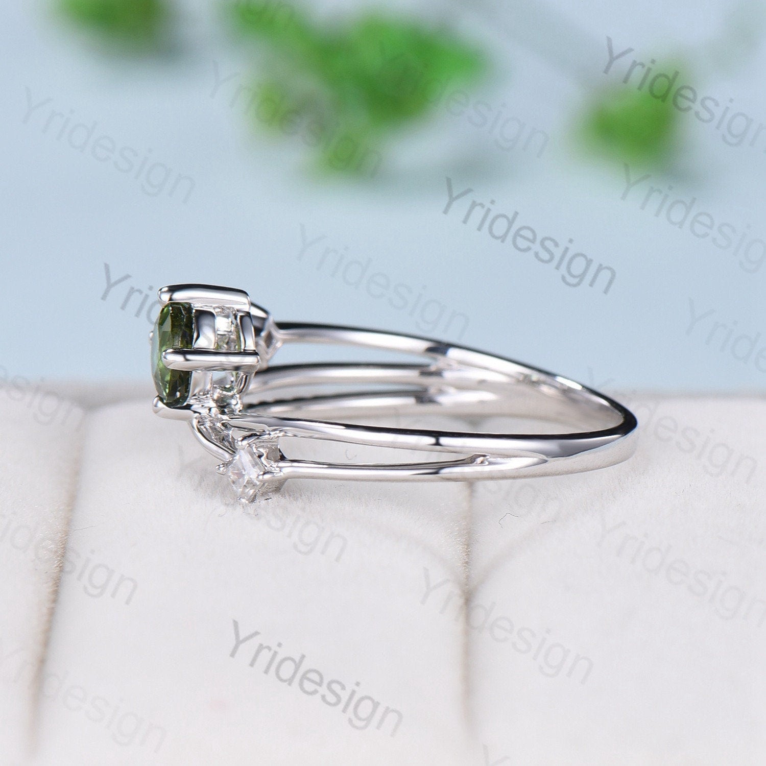 5mm Vintage Peridot Engagement Ring - 14K Gold Twisted Green Peridot Wedding Band for Women, Unique Moissanite Bridal Ring with Split Shank Design, Perfect for Anniversary, Proposal & Everyday Elegance