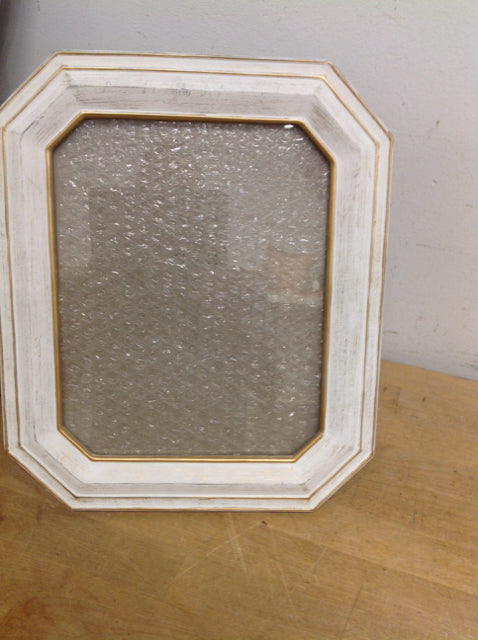 9x7 White & Gold Photo Frame - Elegant Wall & Tabletop Display for Home, Office, Wedding Decor