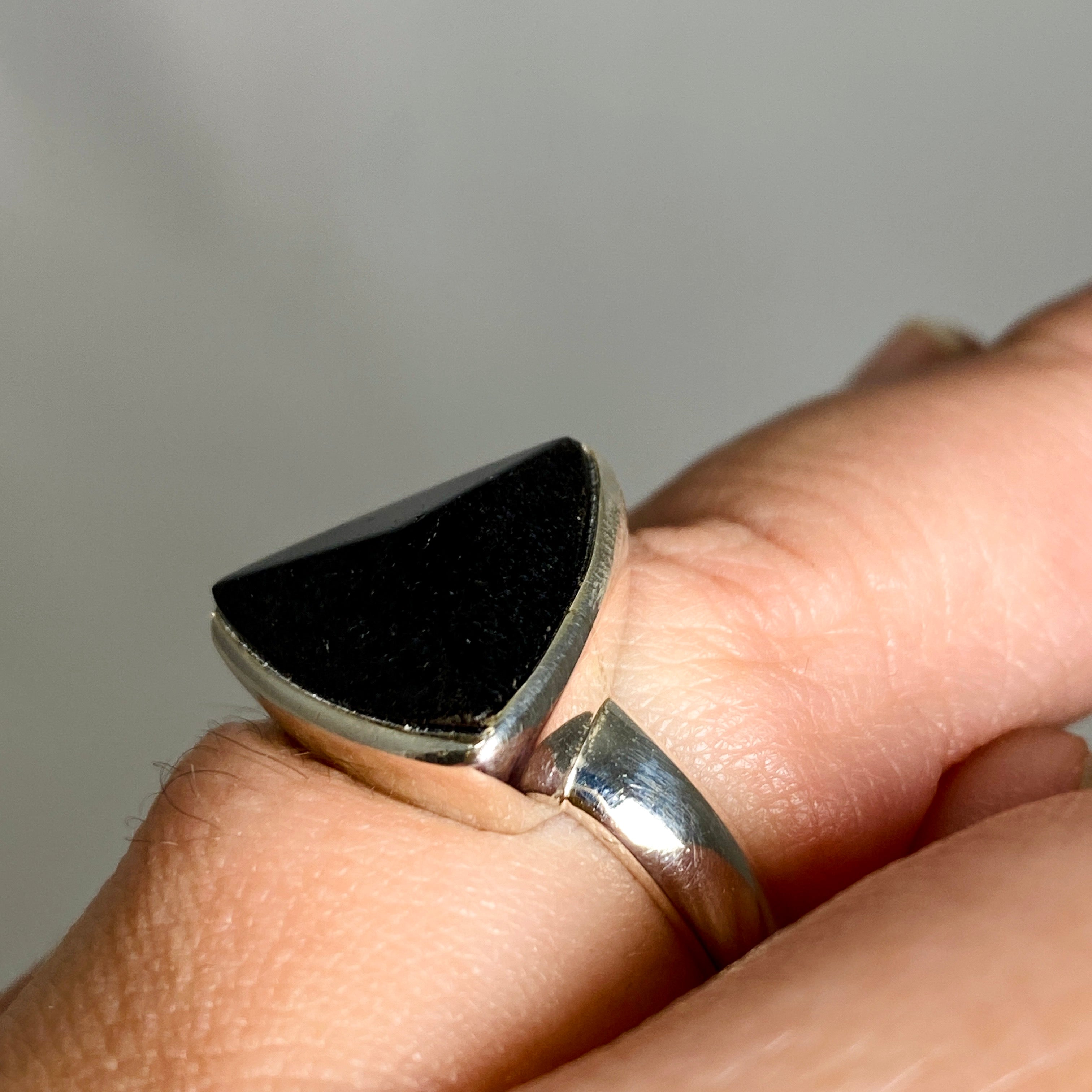 Black Tourmaline Triangular Faceted Ring for Women - Size 10 - PRGJ495 - Elegant Healing Crystal Jewelry for Meditation, Energy Protection & Spiritual Gifts