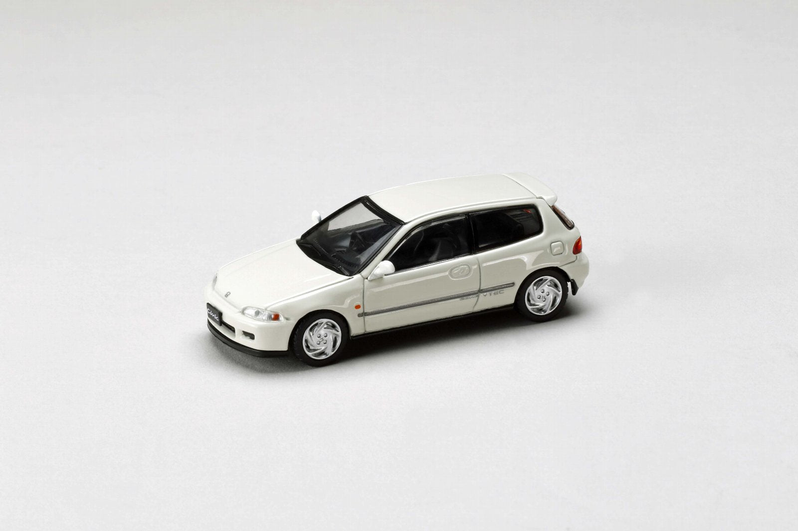 1:64 Scale Honda Civic SiR II (EG6) Frost White Diecast Model Car - Collectible Japanese Hobby Car for Display & Racing Enthusiasts