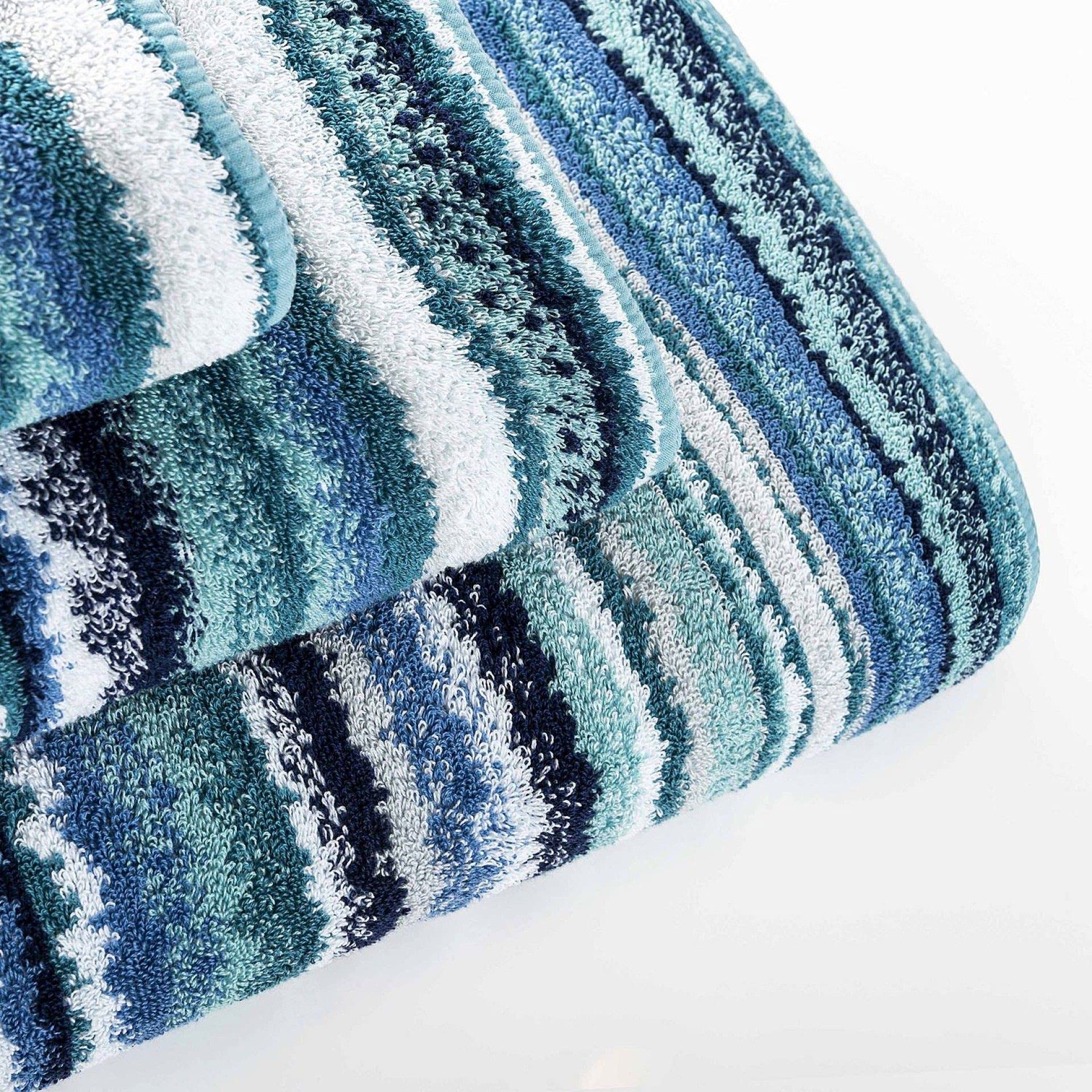 Graccioza Venice Luxury Bath Towel 28x55 Inches - Premium Striped Extra Large Bathroom Towels - Super Absorbent & Quick Dry Combed Cotton, 600 GSM - Soft Spa & Face Towel for Bath, Pool & Beach - Baltic Collection