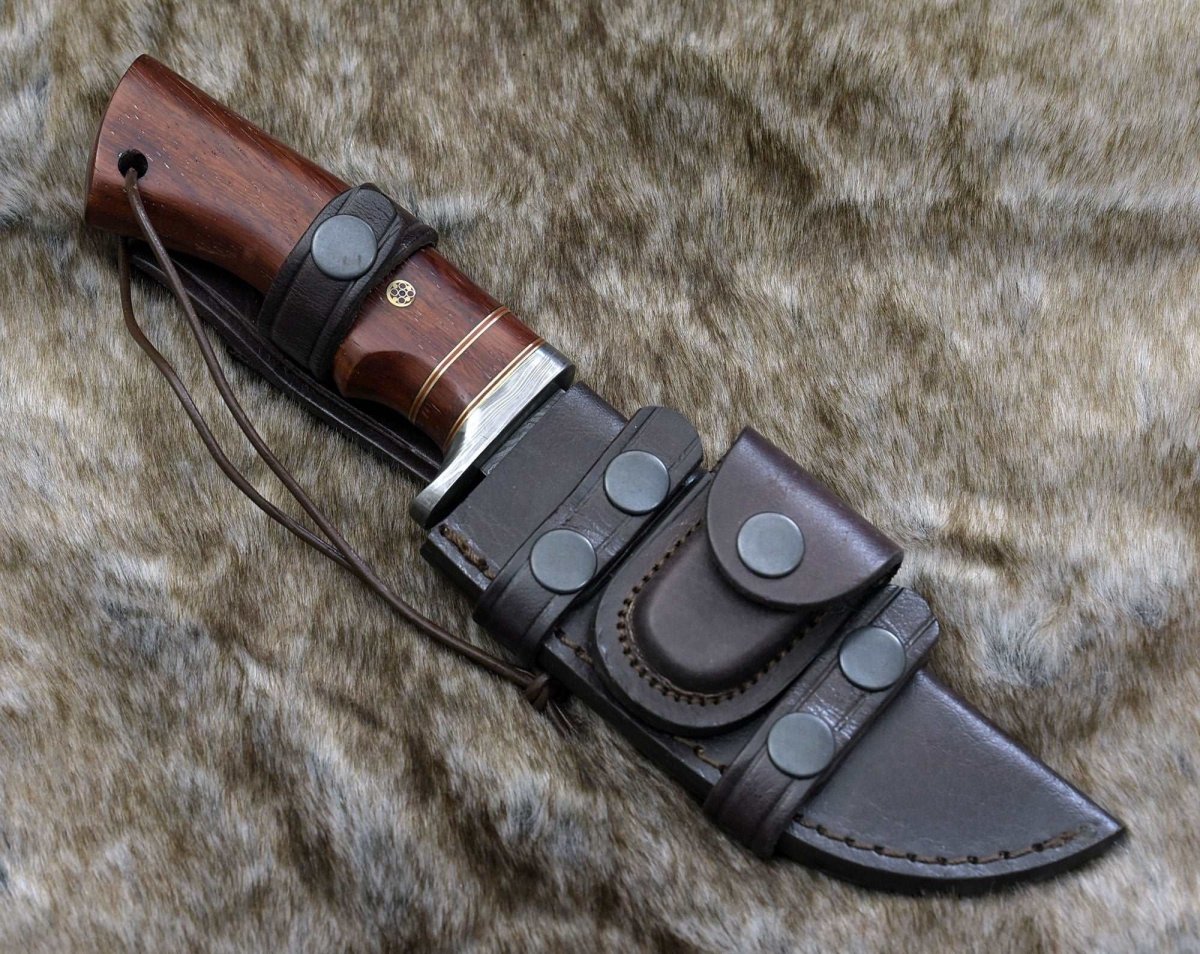 Premium Polaris Damascus Hunting Knife with Exotic Red Heart Wood Handle - Durable Outdoor Survival Tool for Camping, Hunting & Bushcraft