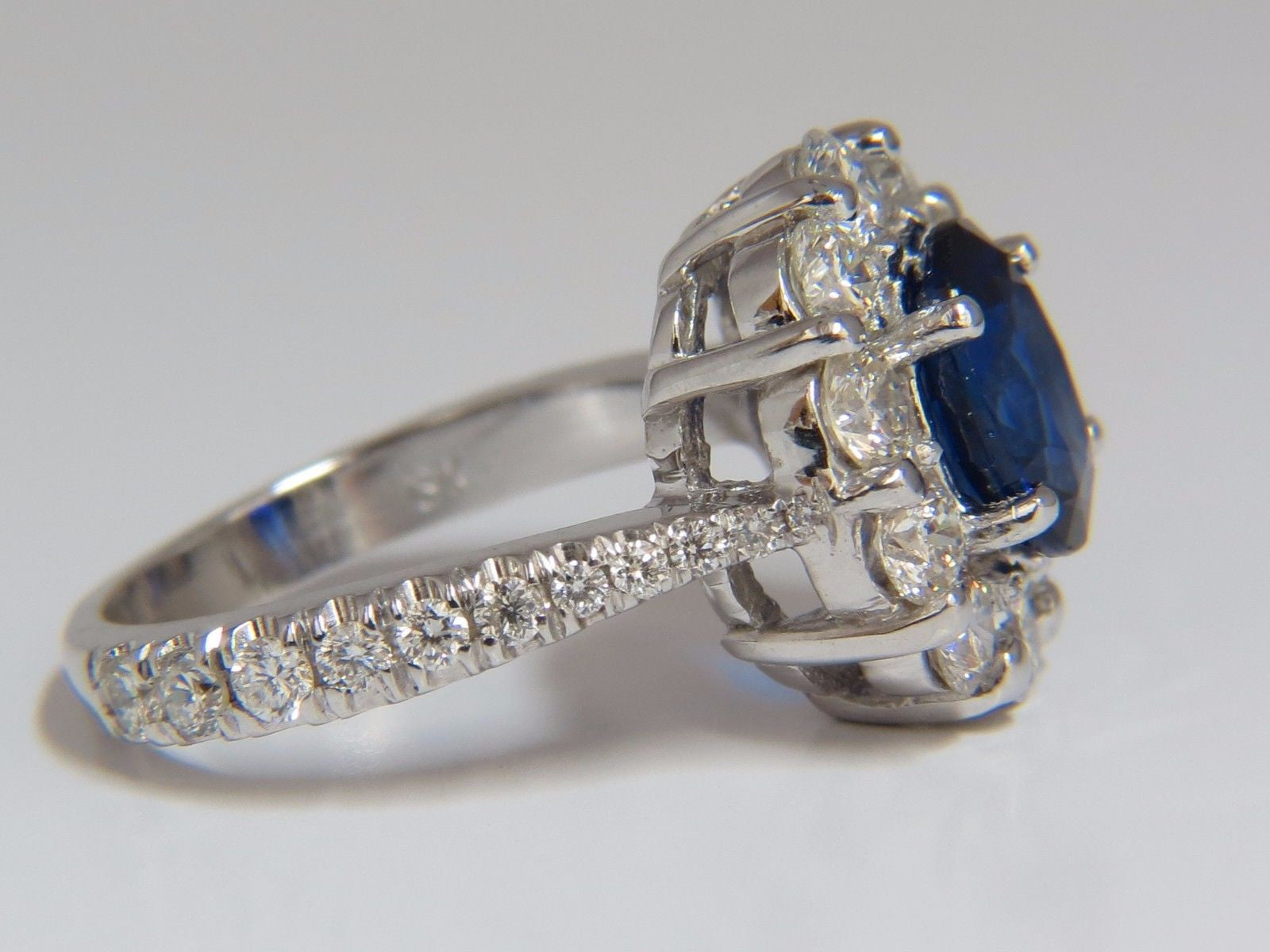 3.67CT GIA Certified Natural Vivid Royal Blue Diamond Cluster Halo Ring in 18K Gold - Perfect for Engagement, Wedding & Anniversary Gifts
