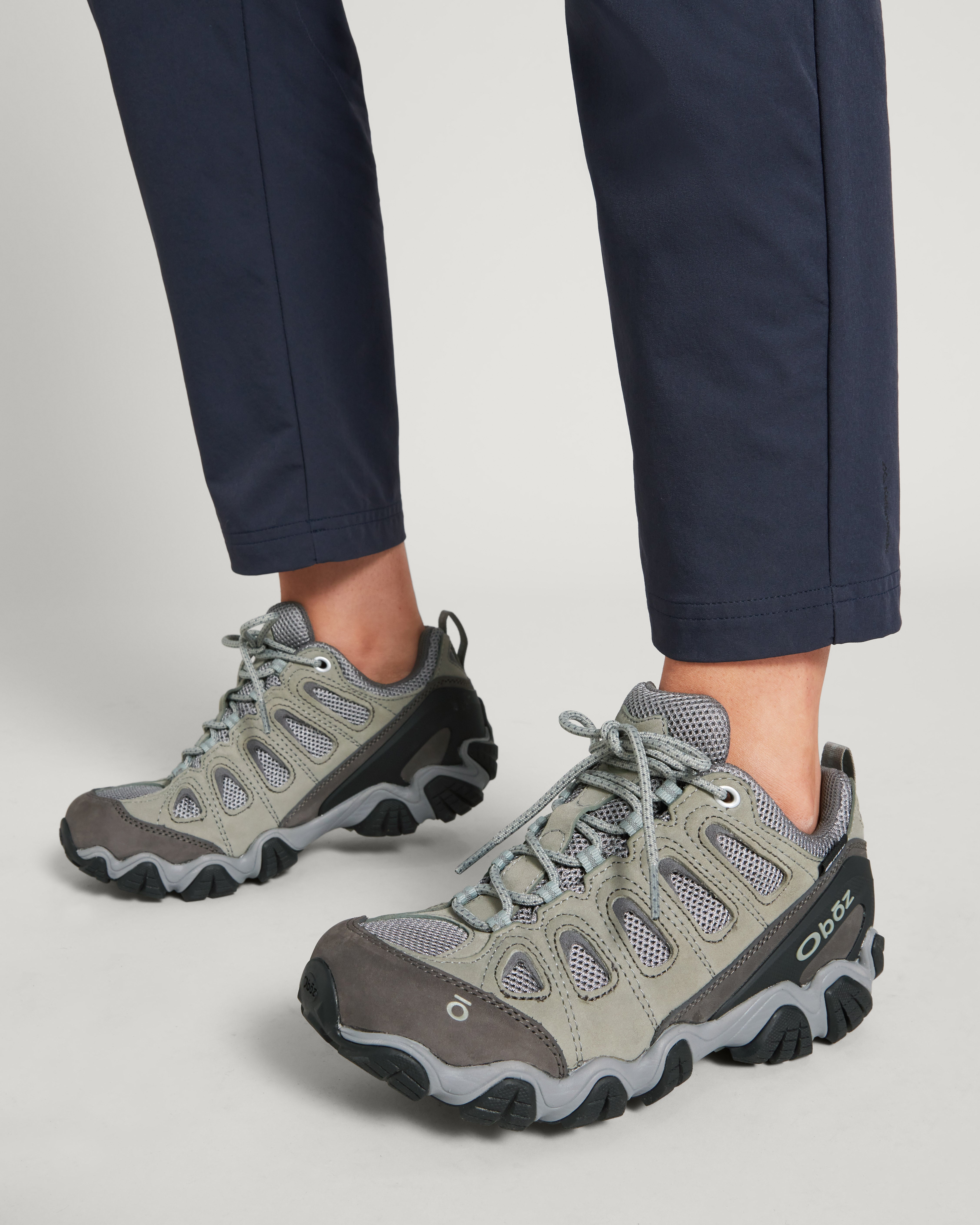 Women's Oboz Sawtooth II Low Waterproof Hiking Shoes - Frost Gray/Sage - Lightweight Trail Running Shoes for Outdoor Adventures & Hiking