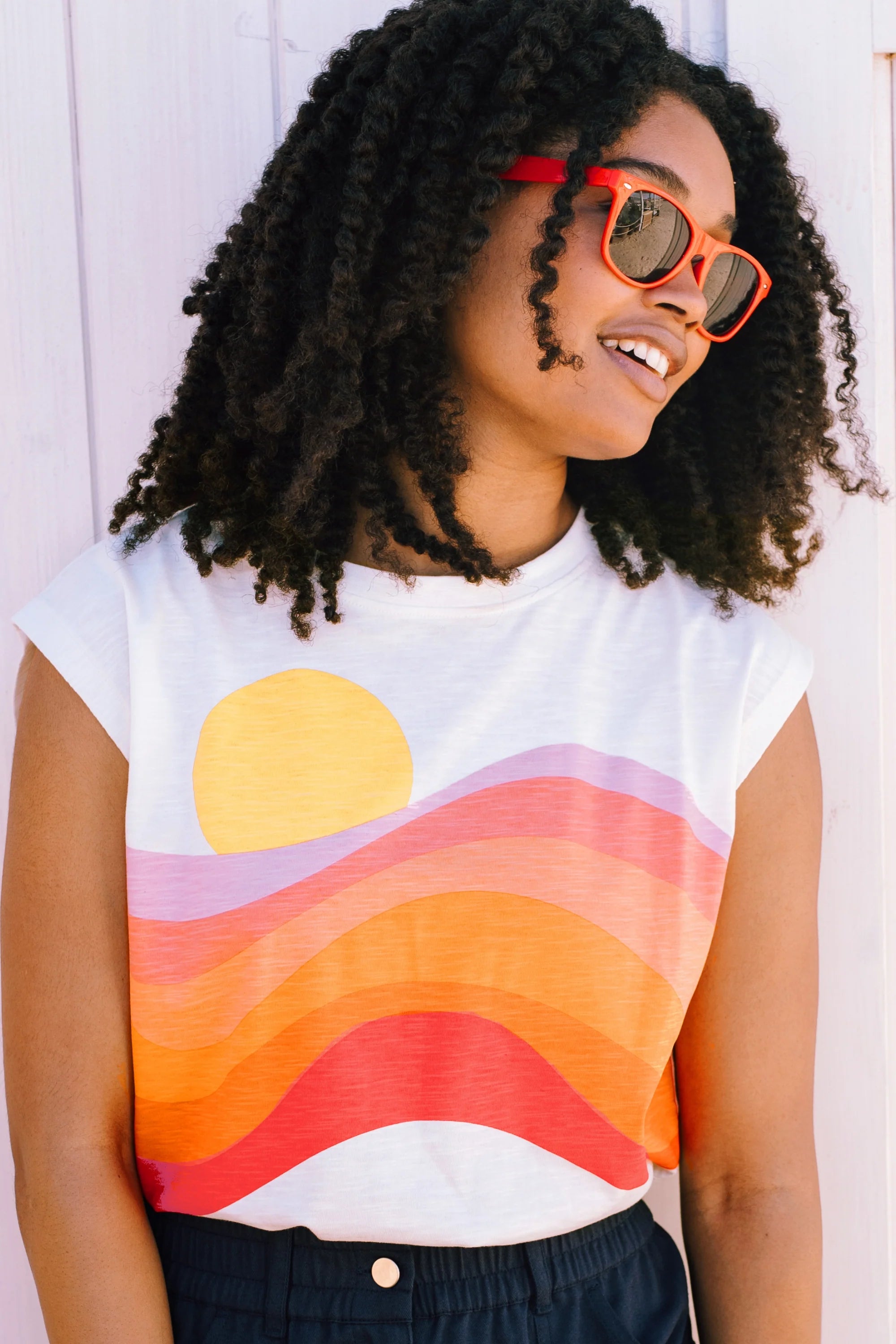 Chrissy Relaxed Tank T-Shirt for Women - Soft & Comfortable Off White & Sunset Waves Print - Perfect for Summer, Beach, and Casual Wear