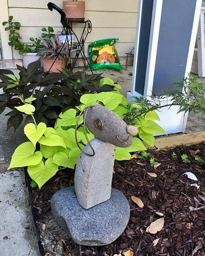 Floppy Eared Dog Garden Statue - Outdoor Decor for Yard, Patio & Lawn - Cute Animal Sculpture for Garden Decorations