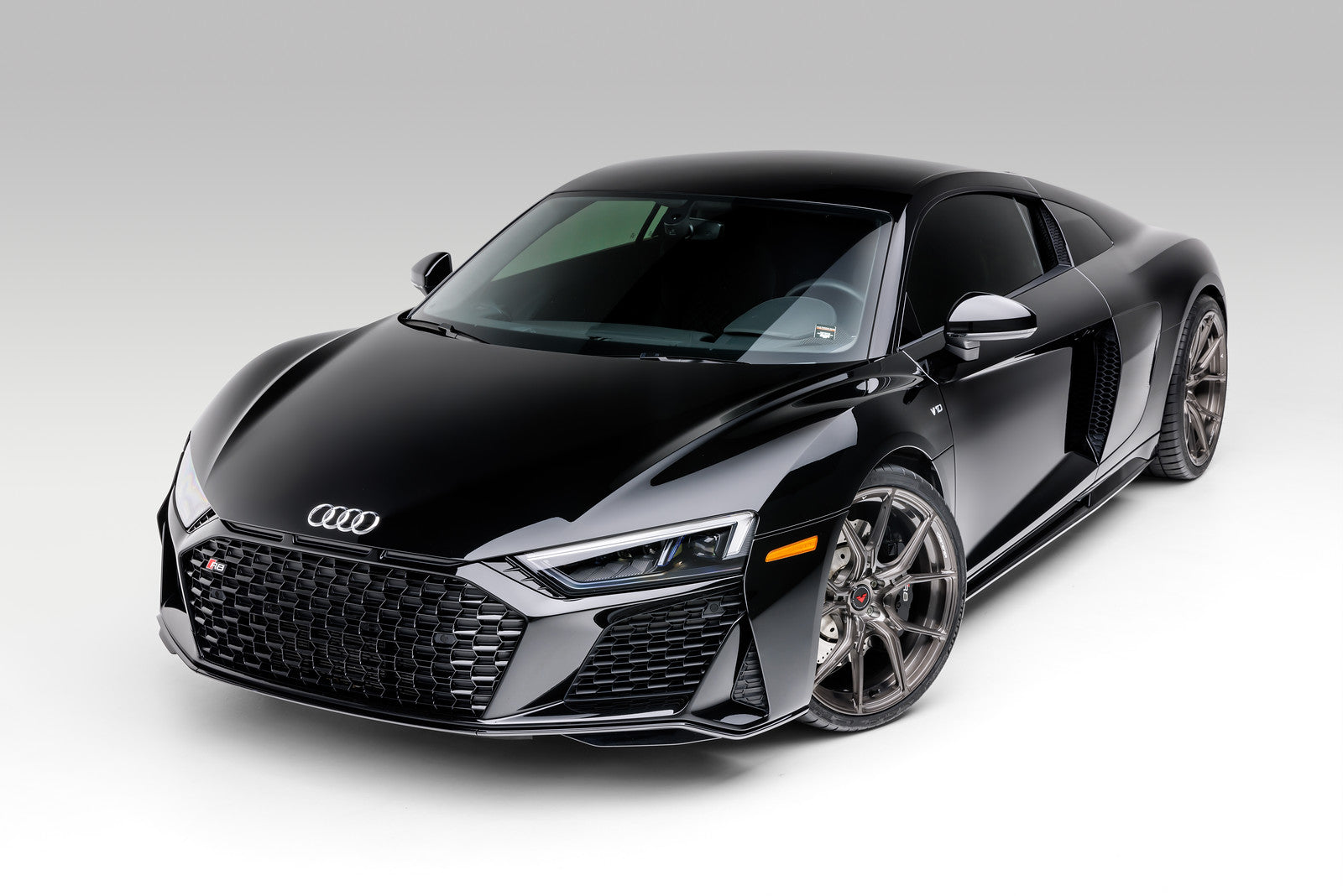 Audi R8 20 VPX 101 Liquid Smoke - High Performance Car Accessory for Racing & Car Enthusiasts - Perfect for Track Days & Auto Shows