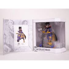 Batgirl Chrissie Zullo DC Artist Alley Vinyl Figure - Limited Edition of 3000 - Collectible Statue for DC Comics Fans, Home Display & Gift for Superhero Lovers