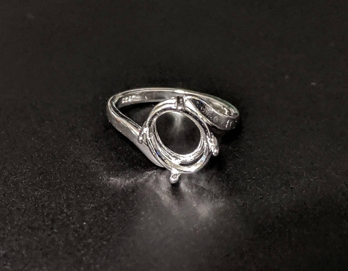Solid Sterling Silver or 14kt Gold 9X7mm/10X8mm Oval Twist Ring Shank Setting - Size 6, 8, 163 515/143 515 - Perfect for Engagement Rings, Wedding Bands & Jewelry Making