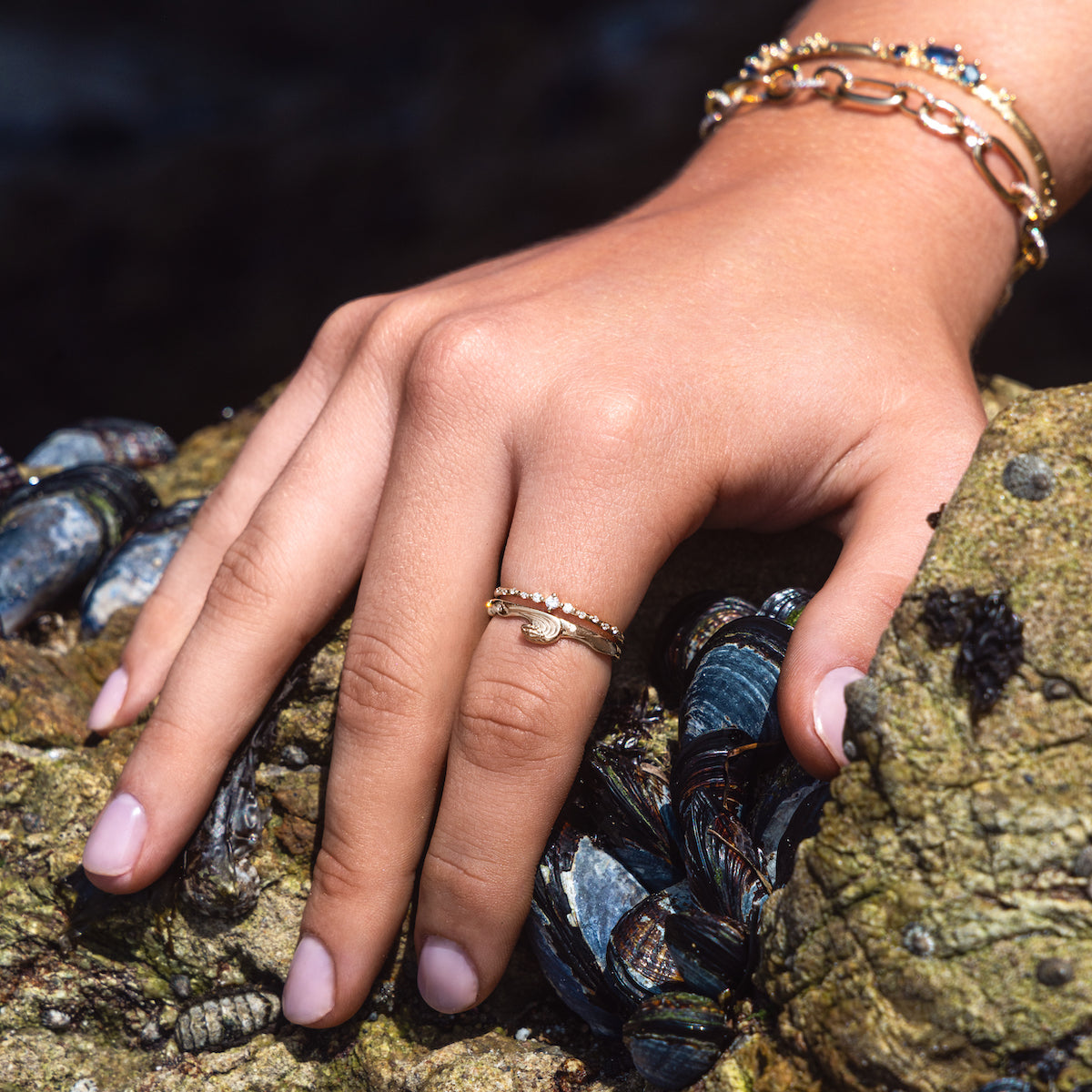 Wave Ring for Women - Elegant Minimalist Gold & Silver Stackable Rings - Perfect for Everyday Wear, Gifts & Special Occasions