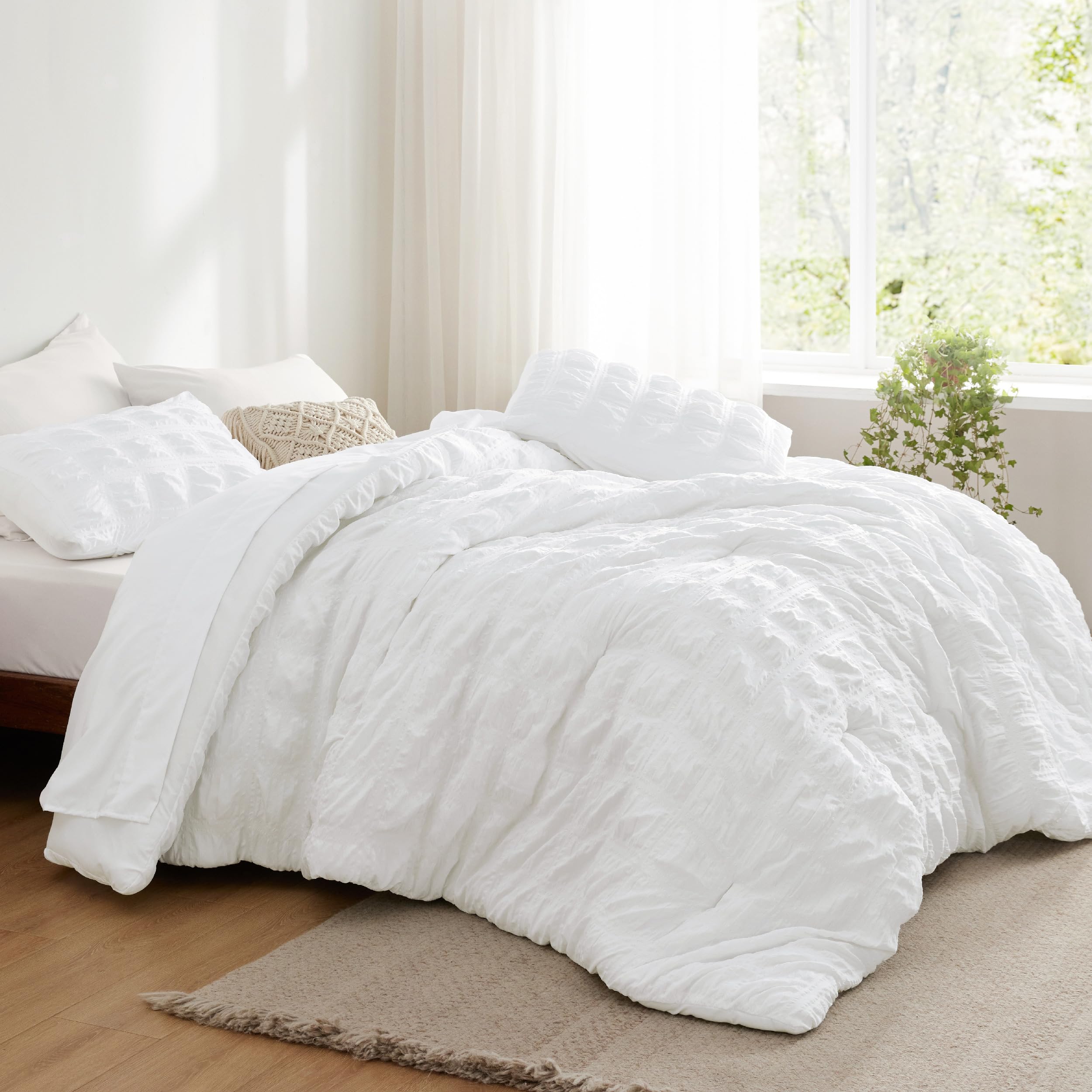 Bedsure Queen Size 7-Piece Plaid Seersucker Bed in a Bag Set - Soft Lightweight White Boho Comforter with Sheets, Pillowcases & Shams | Perfect for Guest Rooms, Dorms & Cozy Bedroom Makeovers