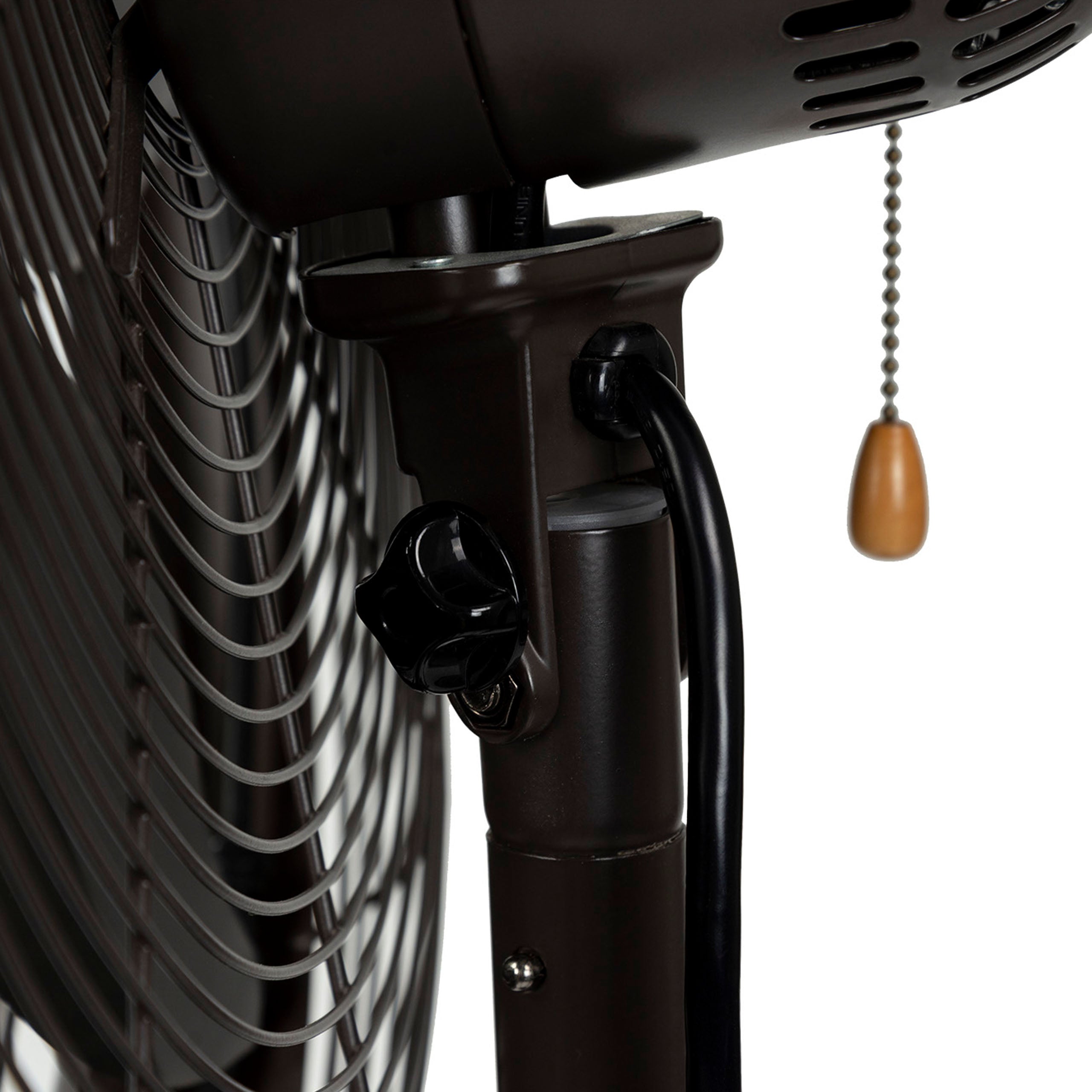 Newair® 2800 CFM Outdoor Misting Pedestal Fan - High Power Cooling Fan with Water Spray for Patio, Poolside, Backyard, and Deck Use