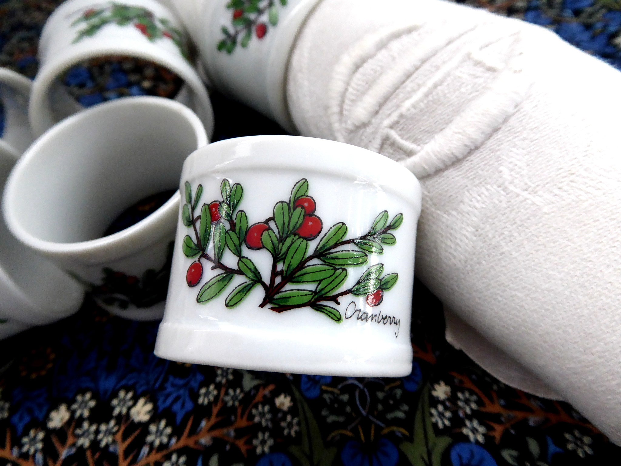 Elegant White Ceramic Cranberry Napkin Ring Set of 6 - Festive Red and Green Holiday Table Decor for Christmas Dinner Parties