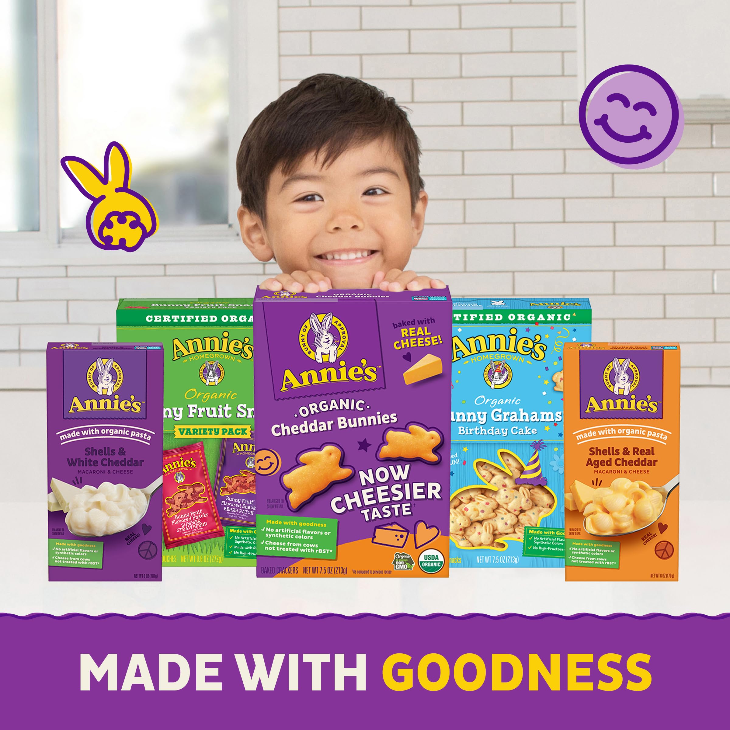 Organic Berry Bunny Fruit Snacks - Gluten Free, Resealable 4.5oz Pouch (Pack of 8) | Healthy Kids Snack for Lunchbox, School & On-The-Go | Annie's Berry Patch Flavored Treats