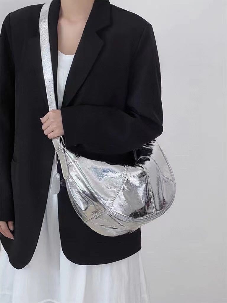 Stylish Crescent Shoulder Bag for Women - Fashionable Crossbody Purse with Adjustable Strap - Perfect for Work, Travel & Everyday Use