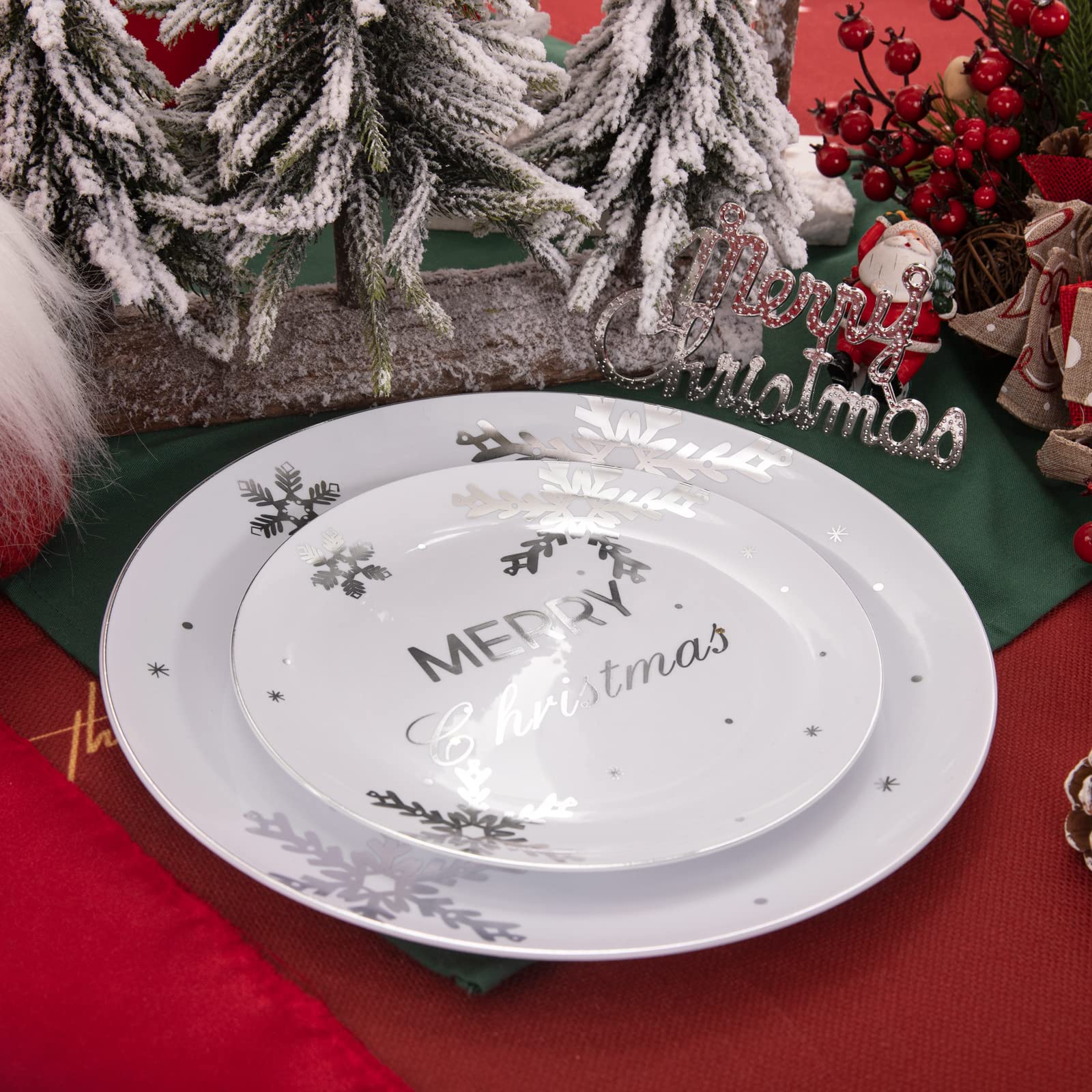 KIRE 25-Pack White Christmas Party Plates with Silver Snowflake Design - Disposable Plastic Dinnerware Set Includes Silver Cutlery & Clear Cups for Holiday Celebrations, Family Gatherings & Festive Events