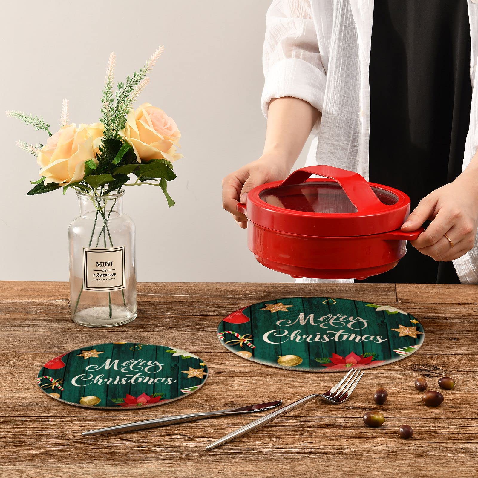 Christmas Wooden Board Pot Holders & Trivets Set of 2 - Heat Resistant Kitchen Trivets for Hot Dishes, Poinsettia Gingerbread Cotton Woven Trivet Mats - Perfect for Hot Pads, Pans, Pots & Teapots - Ideal for Holiday Kitchen Decor & Christmas Dinner Table Setting