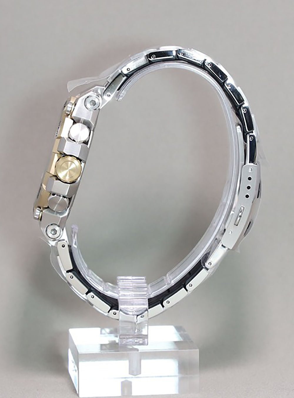 CASIO G-Shock MT-G MTG B3000 Series Watch (Model: MTG B3000D-1A9JF) - Made in Japan, JDM - Durable & Waterproof for Outdoor Sports, Hiking & Adventure Activities