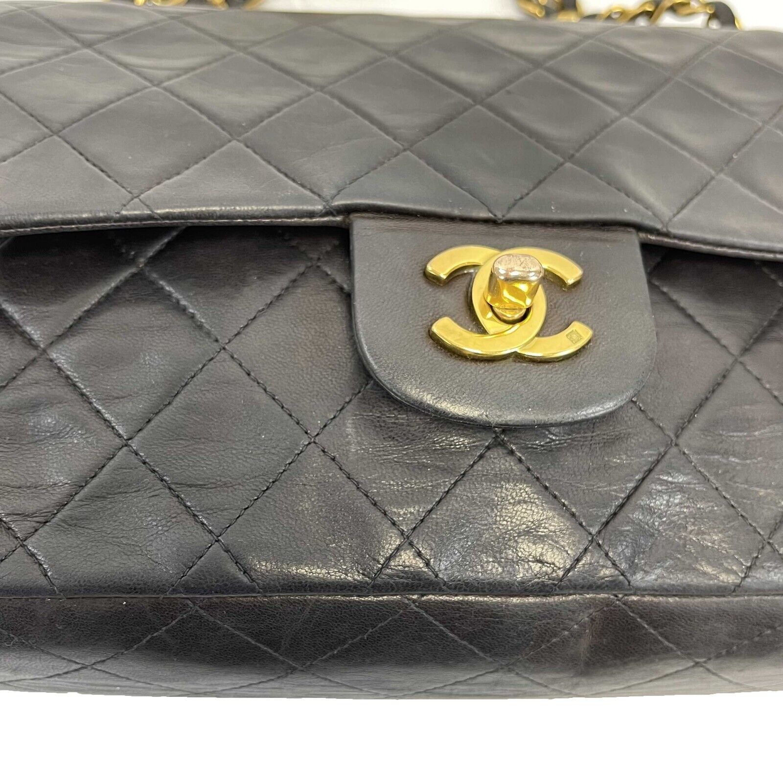 Vintage Chanel Classic Double Flap Medium CC Black Leather Shoulder Bag - Luxury Designer Handbag for Women, Perfect for Date Night & Special Occasions
