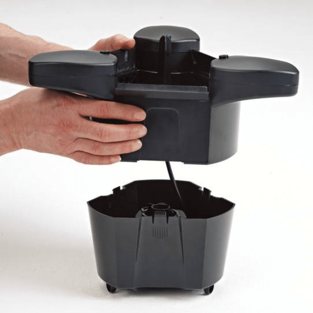 OASE SwimSkim 25 Pond Surface Skimmer - Efficient Floating Debris Cleaner for Garden Ponds, Lakes & Water Features | Perfect for Maintaining Clean Water & Healthy Fish Habitat