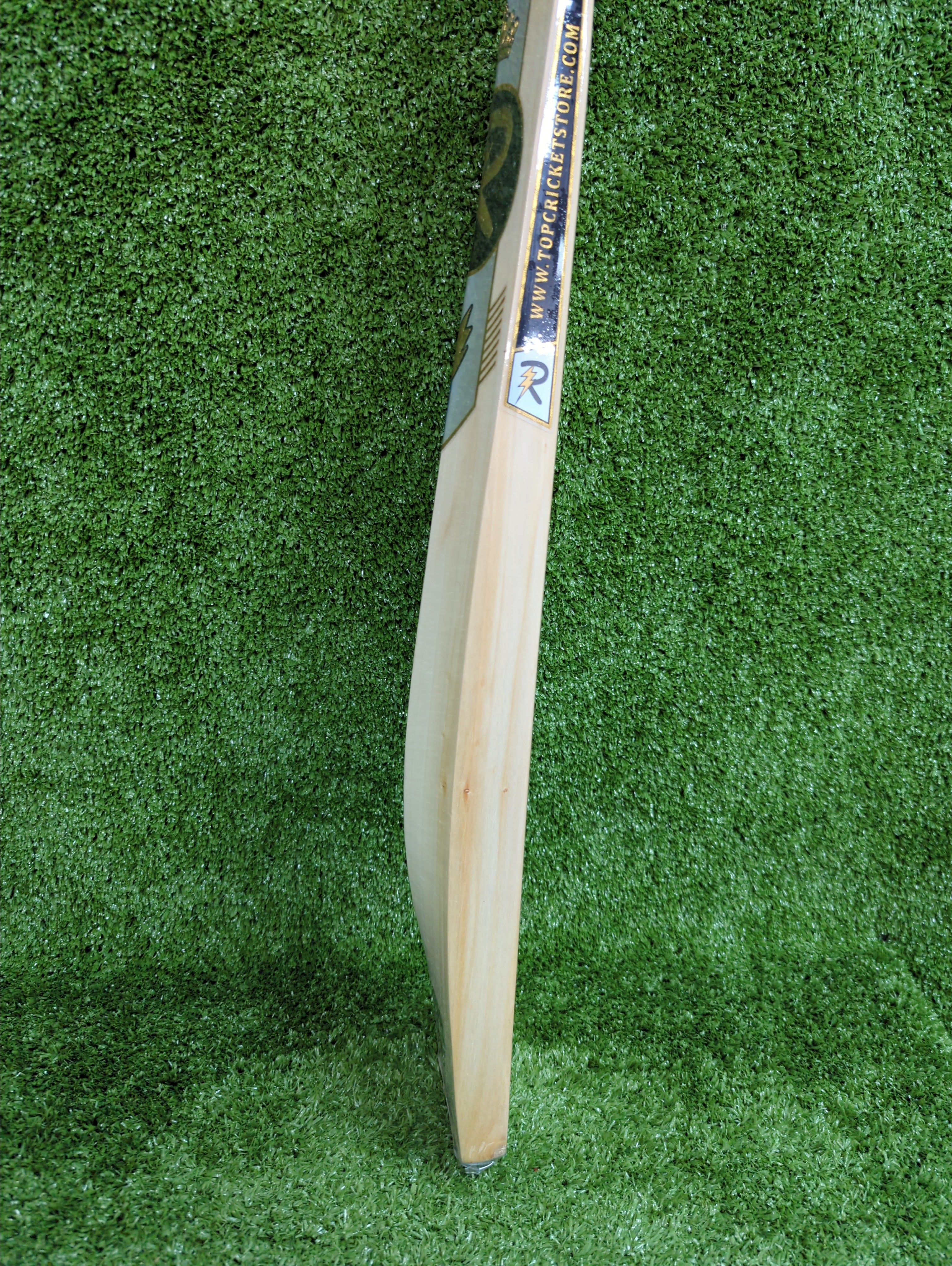 Premium English Willow Cricket Bat for Juniors & Youth - Lightweight & Durable for Training & Matches - Perfect for School, Club, and Competitive Play