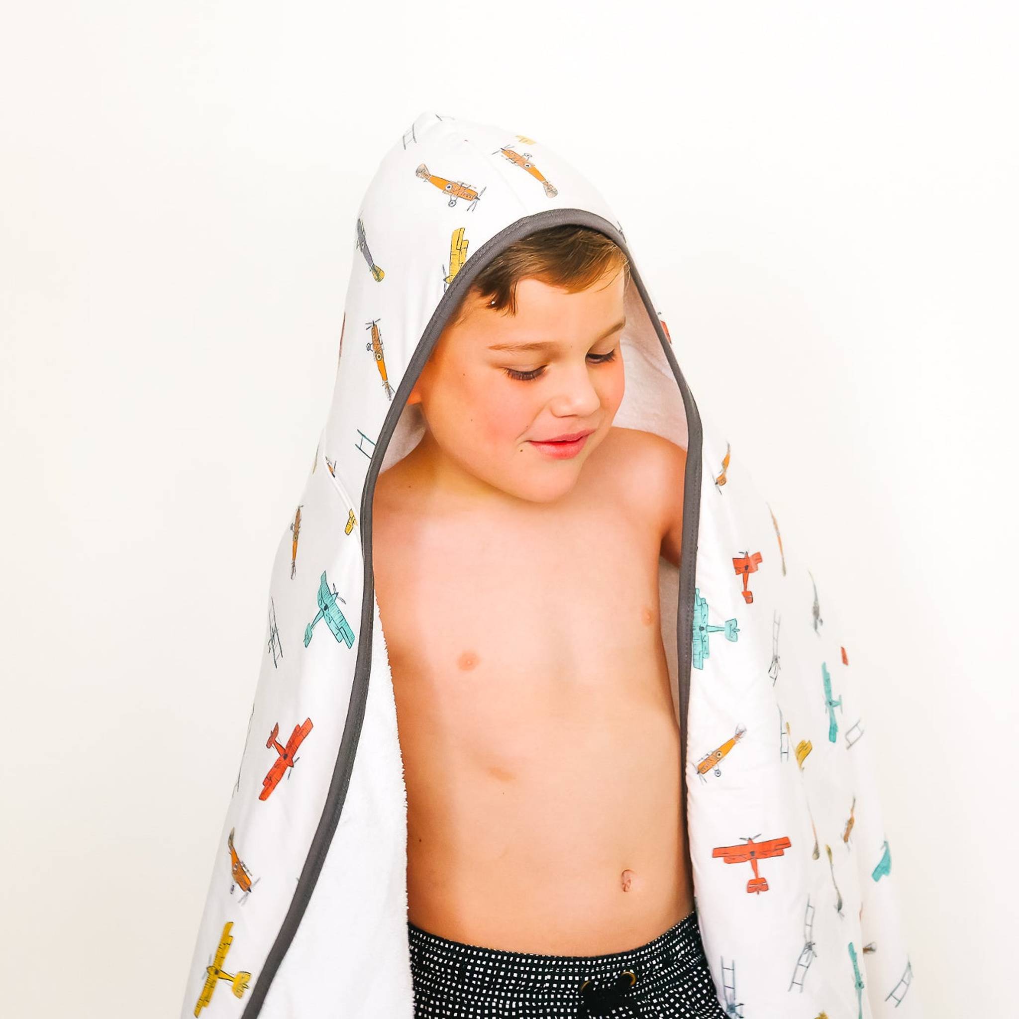 Premium Big Kid Hooded Towel - Soft & Absorbent Bath Towel for Boys & Girls - Perfect for Beach, Pool & After Bath - Ace