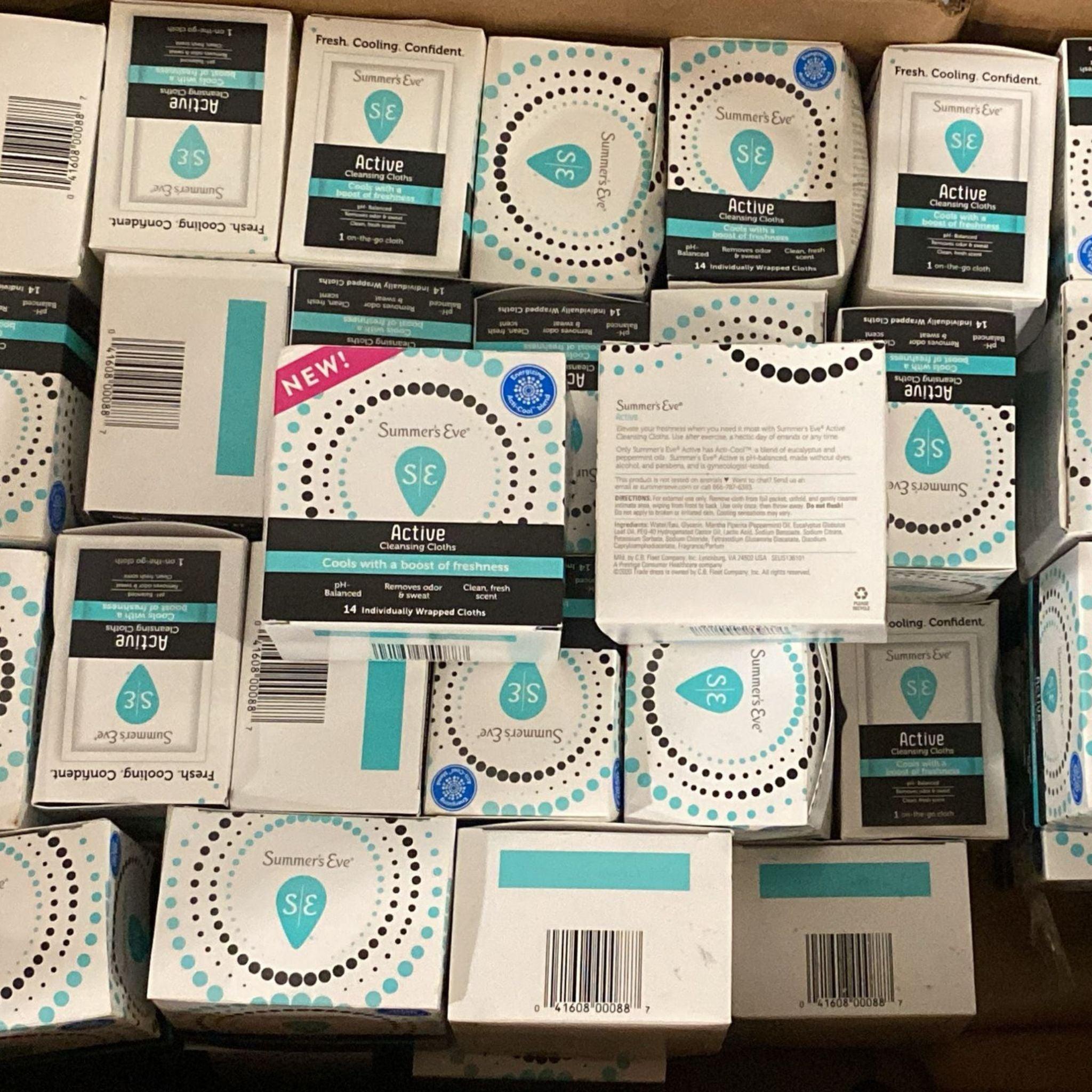 Summer's Eve Active Cleansing Cloths for Women - 50 Count Pack | pH-Balanced Feminine Wipes for Freshness & Odor Control | Perfect for Travel, Gym & On-The-Go Hygiene
