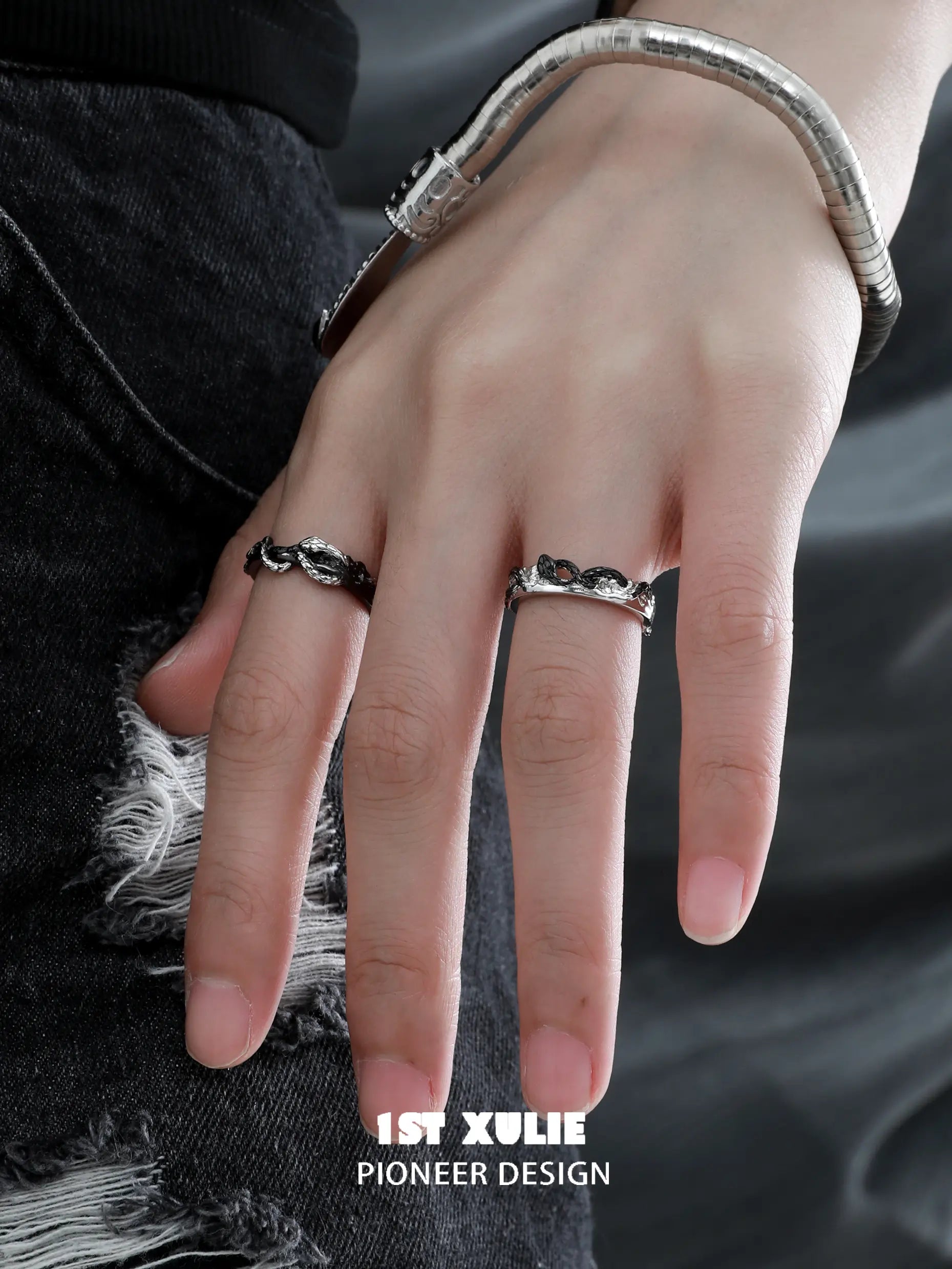 Snake Bite White & Black Serpent 925 Sterling Silver Adjustable Couple's Ring - Gothic Jewelry for Punk Lovers, Perfect for Weddings, Anniversaries and Dark Fashion Accessories