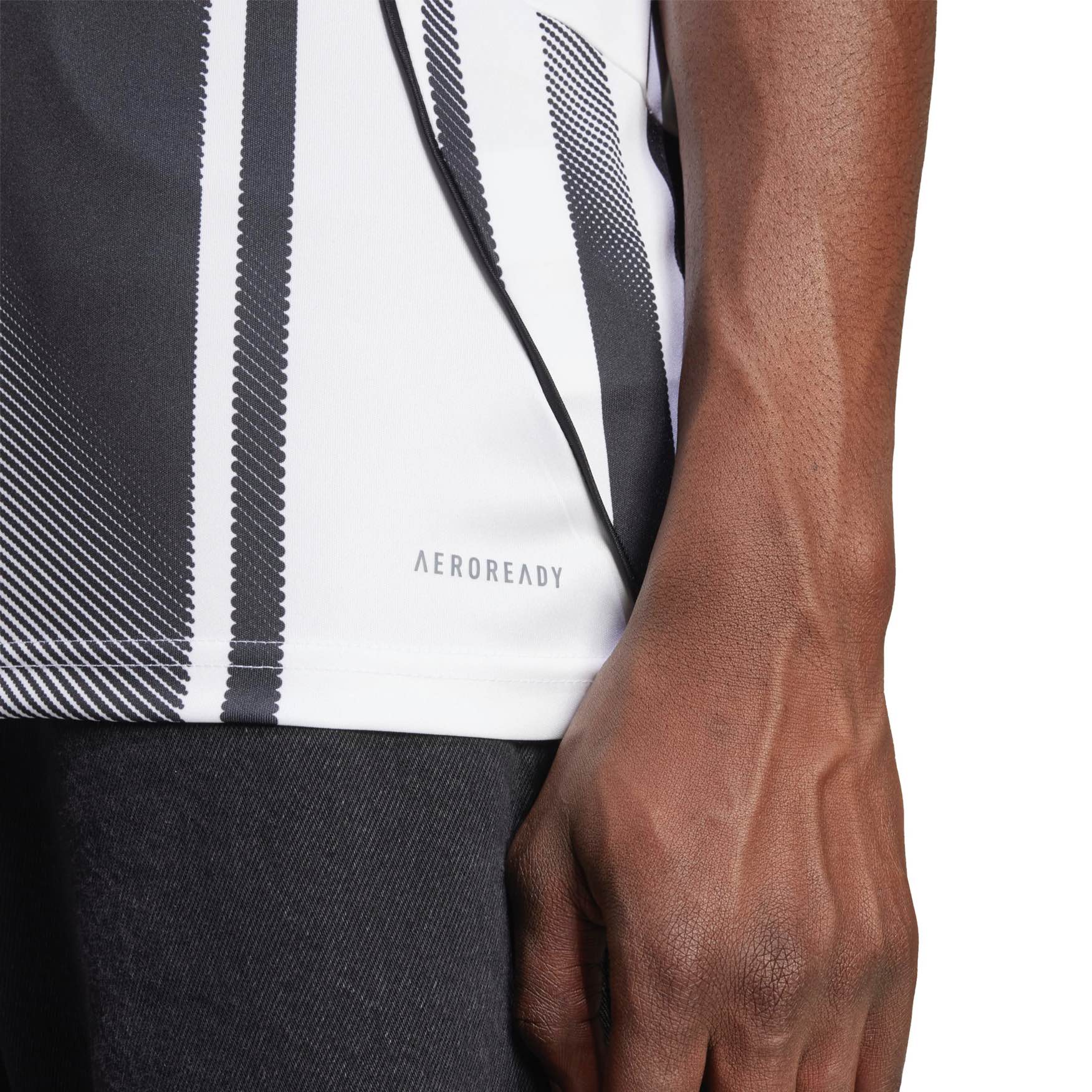 Official Juventus 25/26 Home Jersey - Authentic Football Shirt for Men & Women - Perfect for Matches, Training & Fan Support