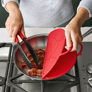 Stainless Steel Folding Splatter Guard for Cooking - Oil & Grease Shield for Frying Pans, Pots & Stovetops - Perfect for Sauteing, Frying & Deep Frying at Home