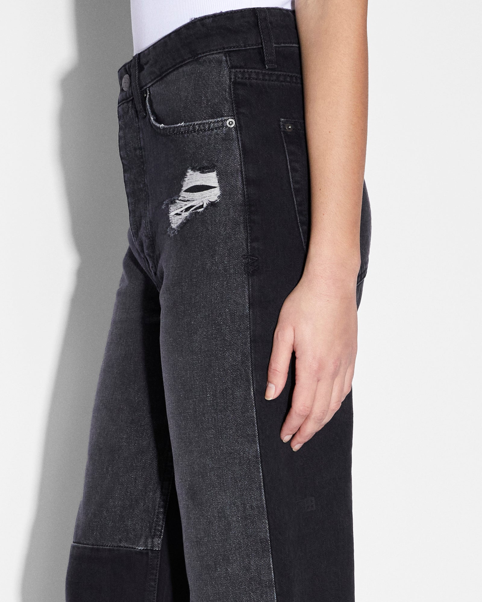 Brooklyn Jean Destiny Noir - High-Quality Women's Denim Jeans for Casual Wear & Night Out | Perfect for Everyday Style & Evening Looks