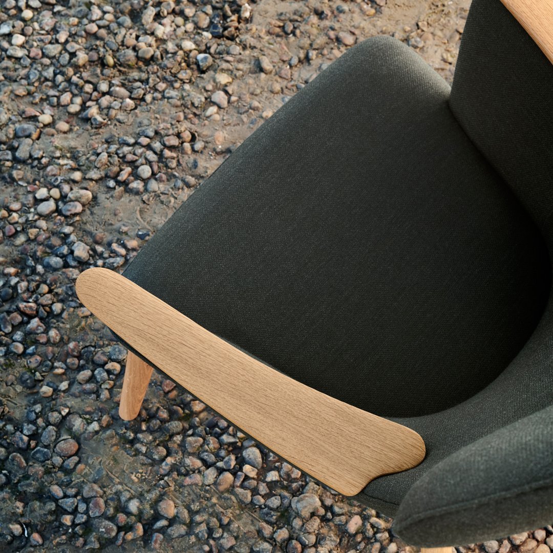 Mama Bear Lounge Chair - Comfortable Oversized Recliner for Living Room, Nursery & Nursery Decor - Perfect for Relaxing, Nursing & Reading