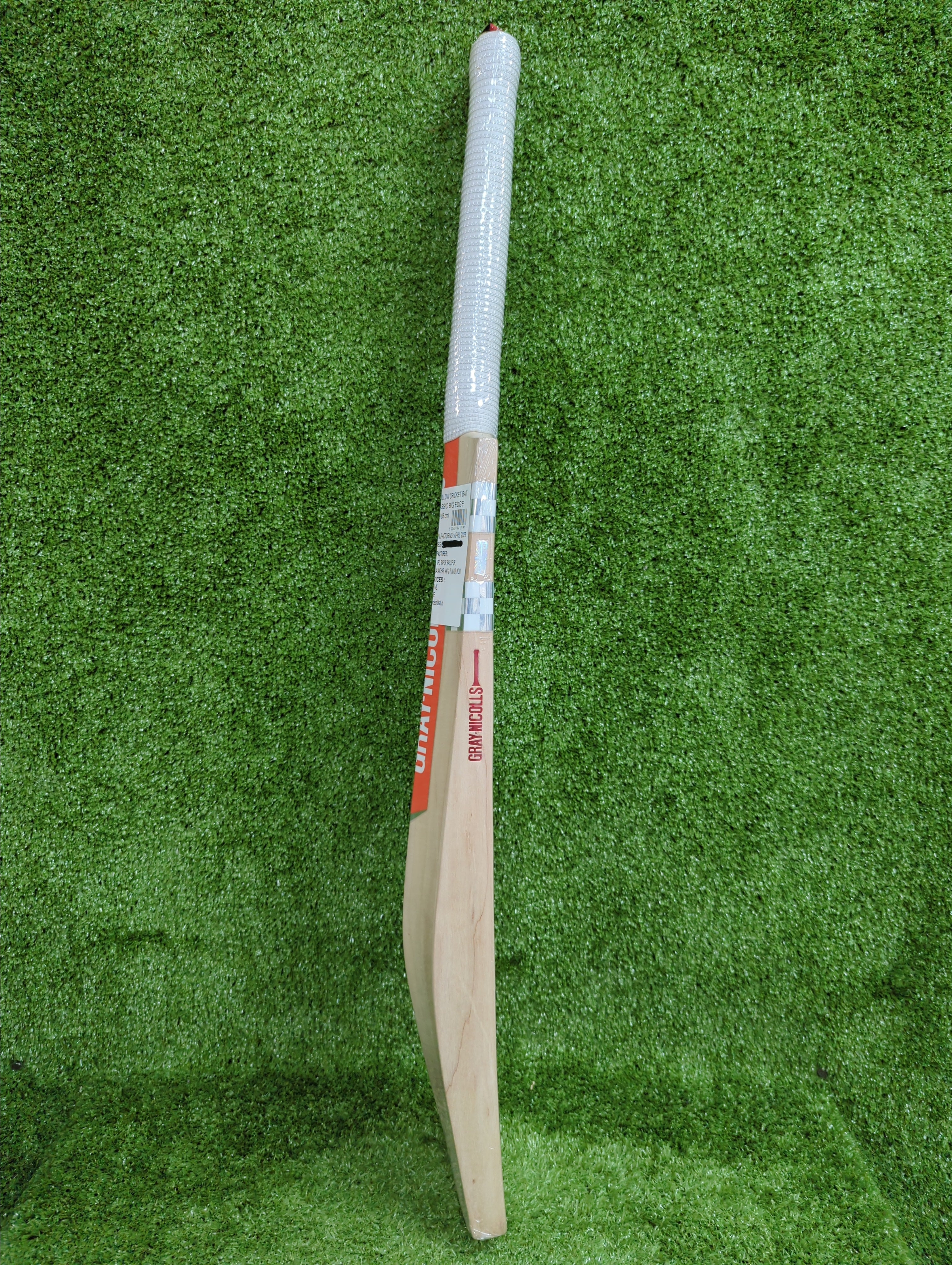 Gray Nicolls 6 Classic Range Adult English Willow Cricket Bat - Big Edge - Premium Cricket Equipment for Professional & Recreational Players - Perfect for Matches, Training & Backyard Practice