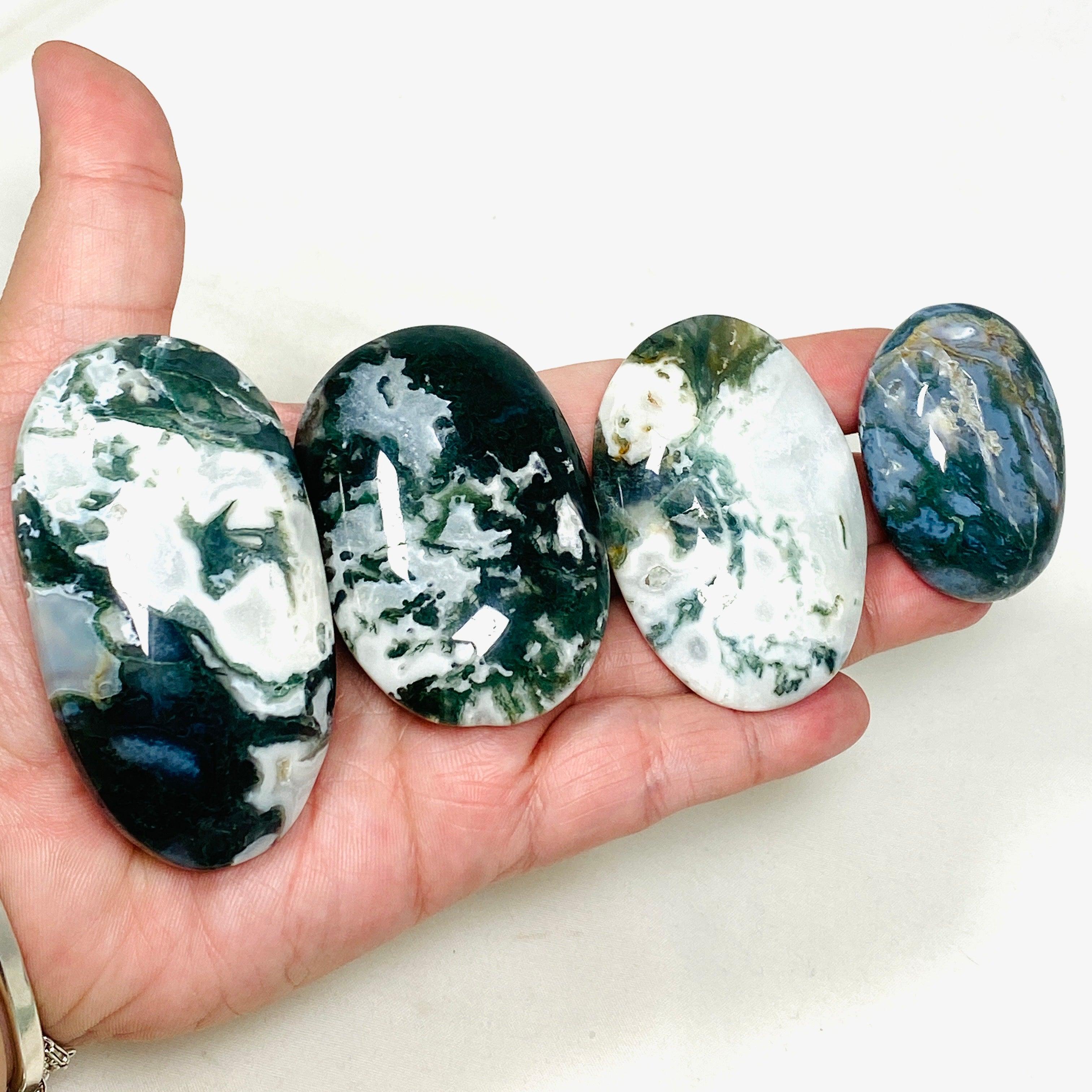 Natural Moss Agate Palm Stone - Healing Crystal for Stress Relief & Meditation - Perfect for Reiki, Yoga & Spiritual Practices
