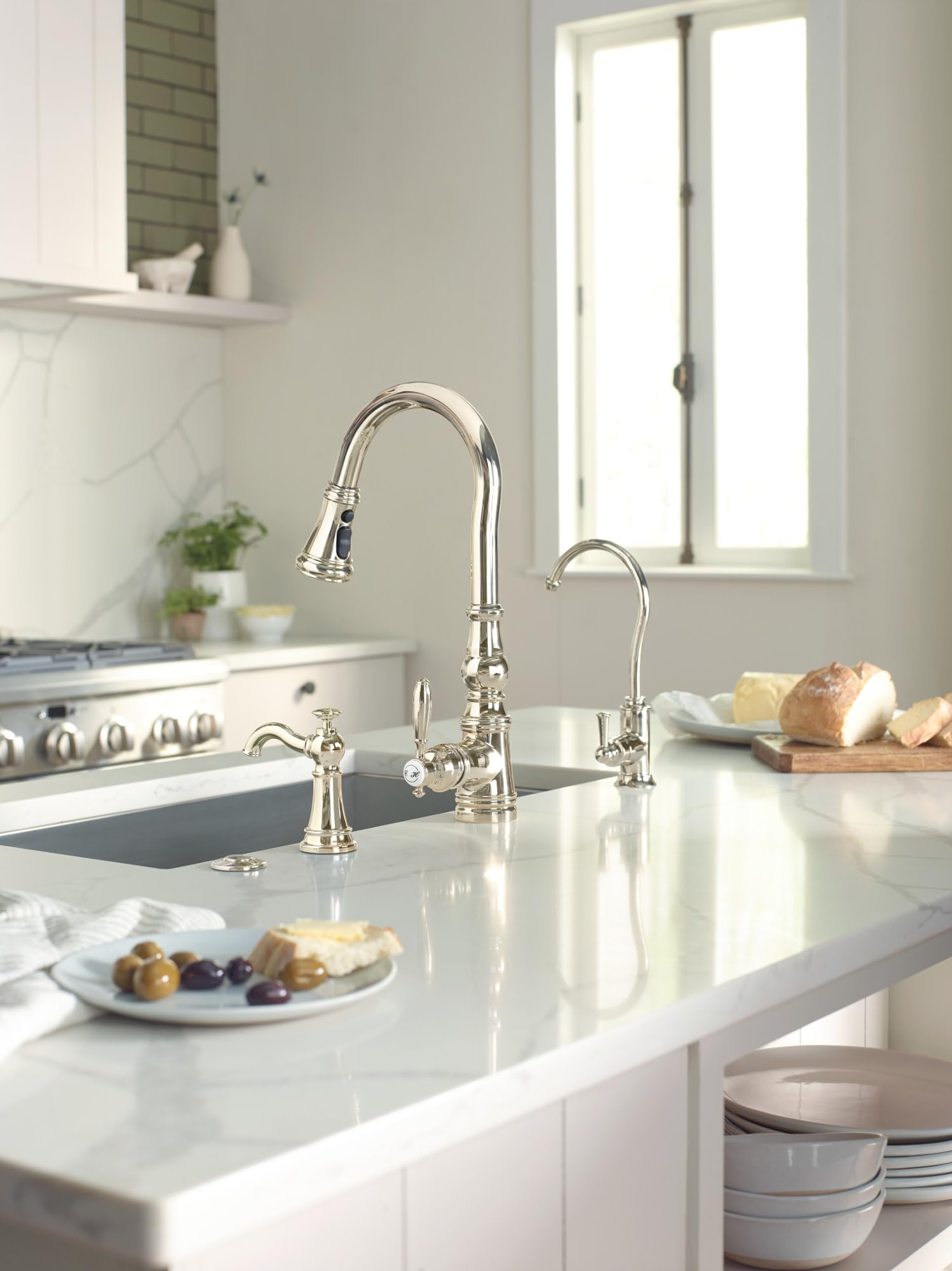 Moen S3945BG Traditional Deck Mounted Kitchen Soap Dispenser - Brushed Gold Finish, Above Sink Refillable Bottle for Hand Soap & Dish Soap | Perfect for Farmhouse, Modern & Traditional Kitchens