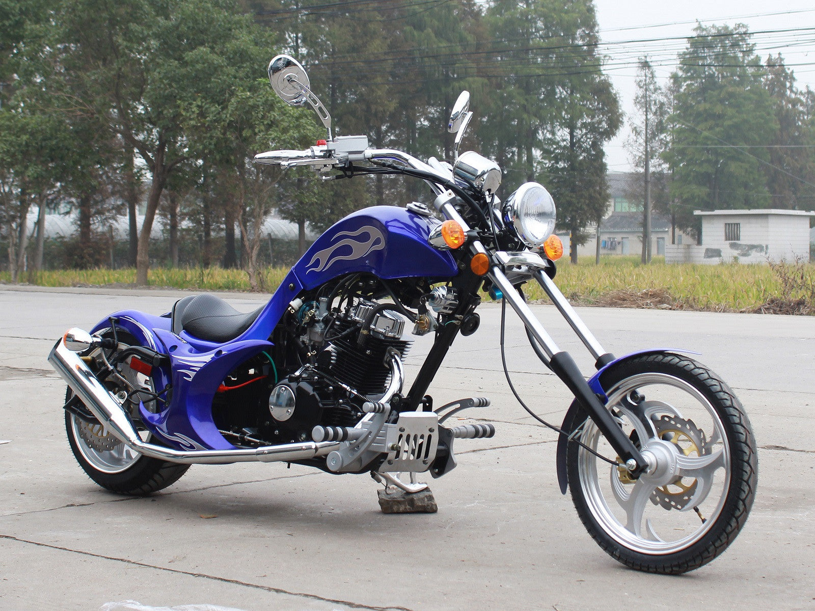 Venom Villain 250cc Chopper Motorcycle - 5-Speed Manual Transmission for Cruising & Adventure Riding