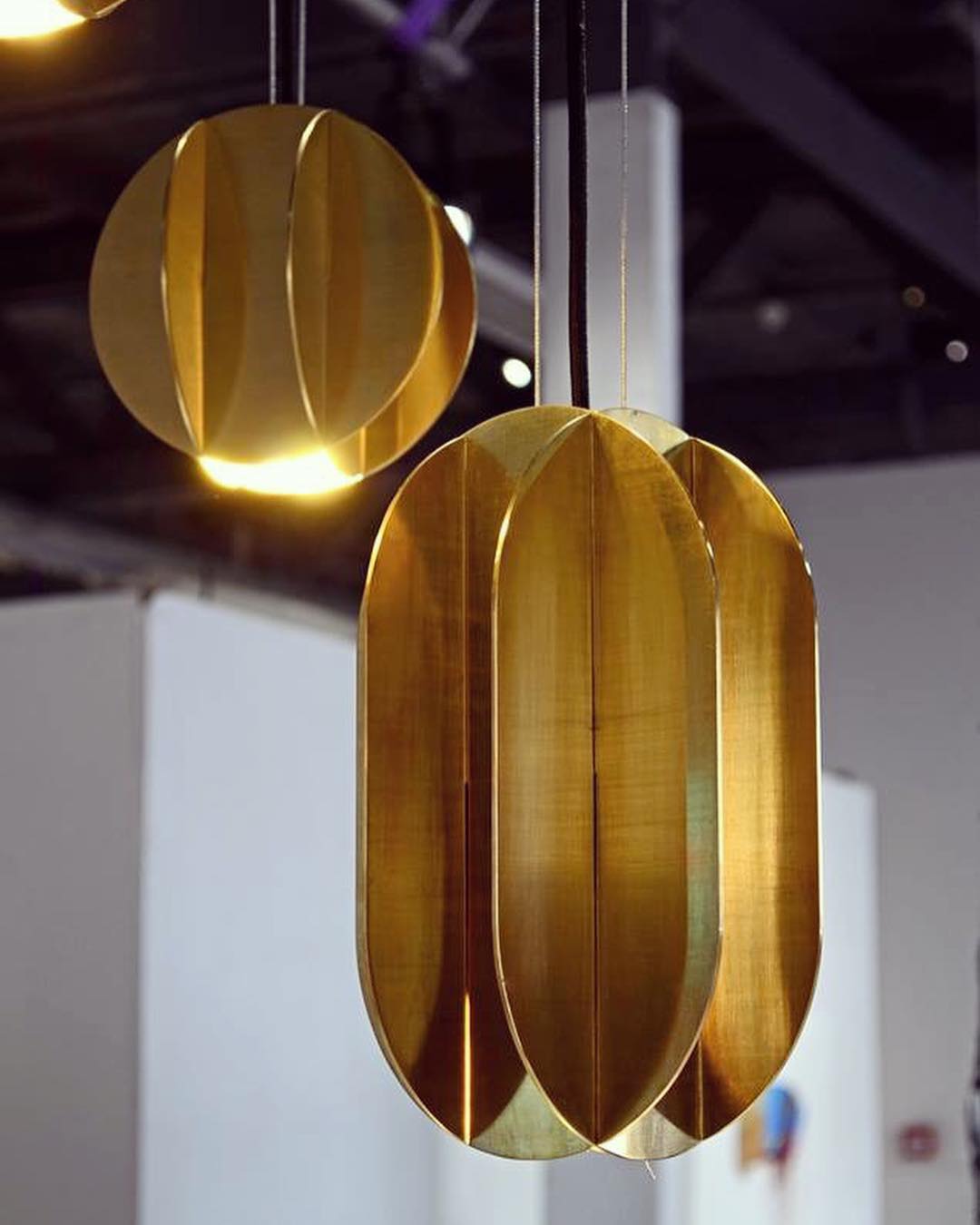 Modern Glass Pendant Lamp - Elegant Hanging Light Fixture for Kitchen Island, Dining Room, and Bedroom Decor - Energy Efficient LED Bulb Compatible