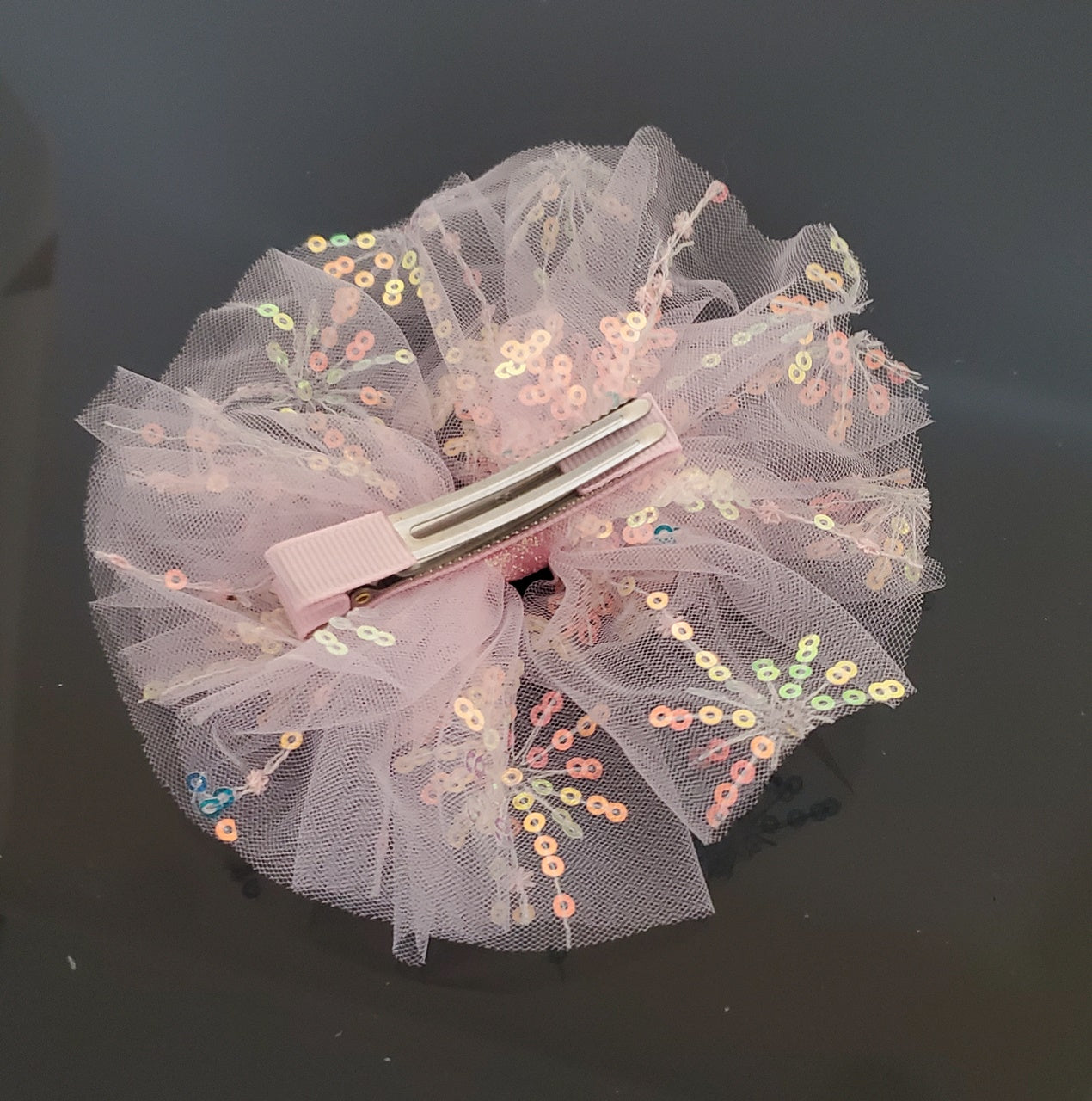 Sparkly Sequins Hair Bow for Girls - Elegant Hair Accessory for Parties, Weddings & Special Occasions