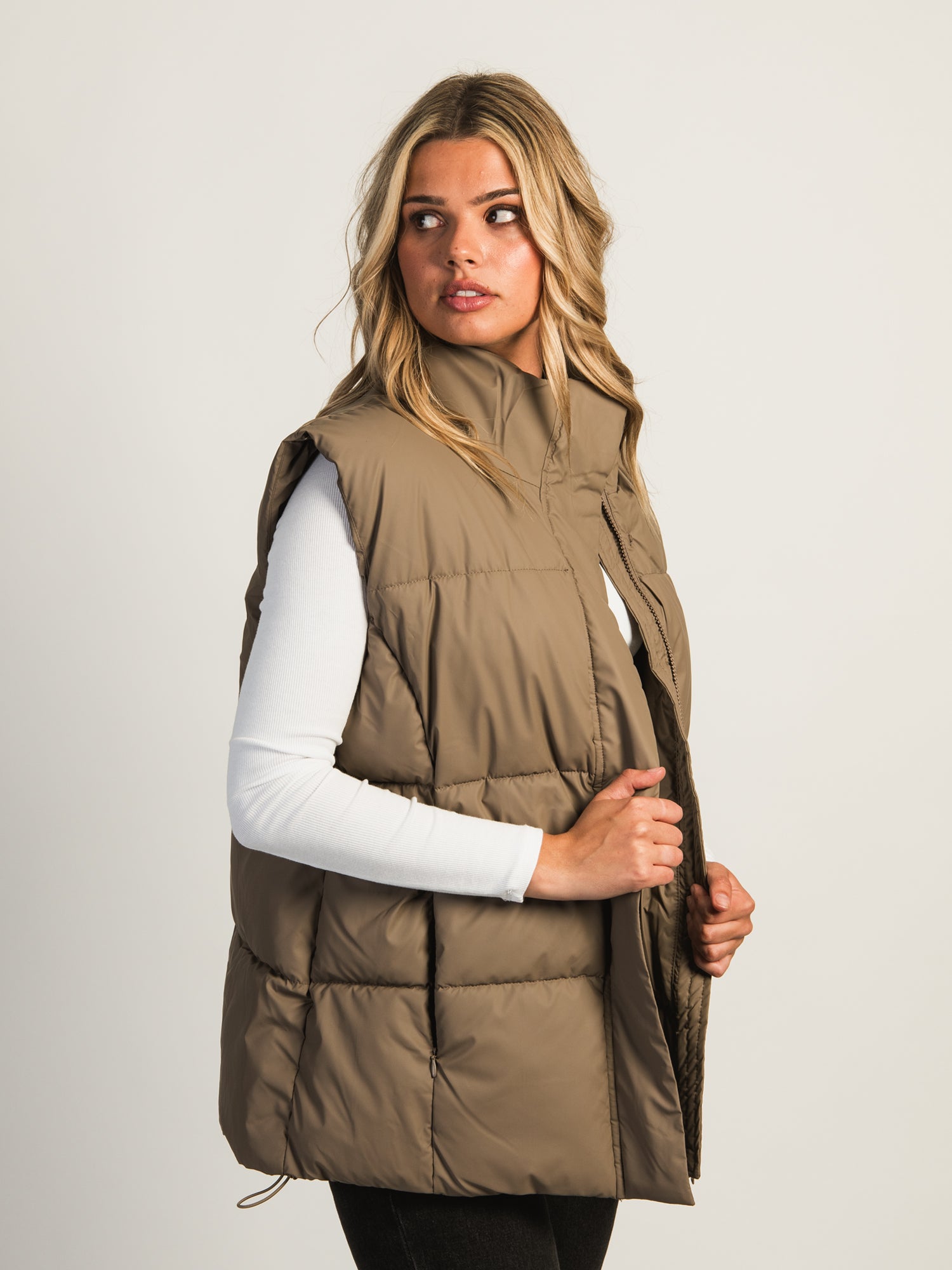 B.YOUNG BYAZUA Mid-Length Puffer Vest for Women - Lightweight Warm Winter Jacket for Outdoor Activities, Hiking & Casual Wear
