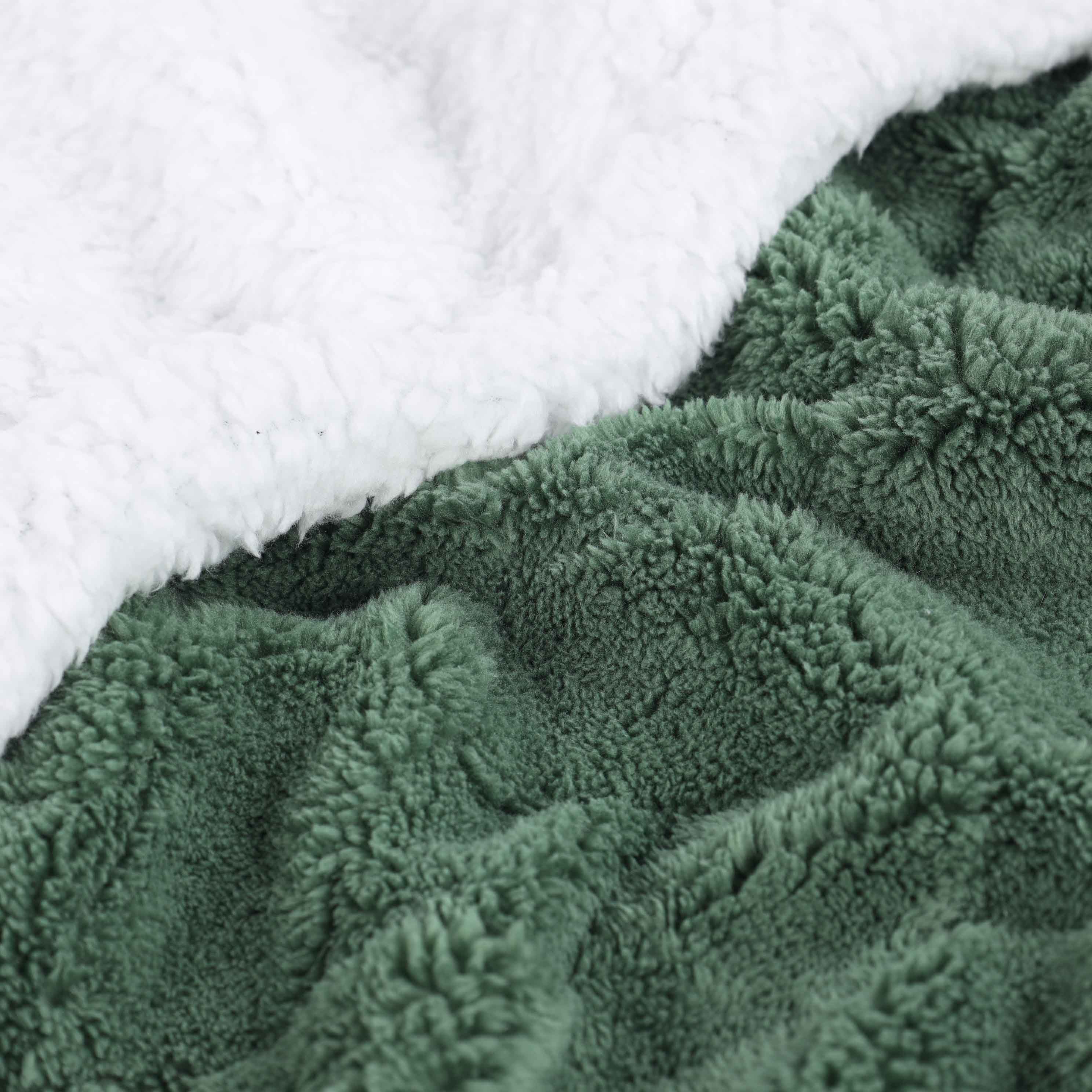 Nuuk Reversible Jacquard Lattice Plush Sherpa Fleece Blanket - Ultra Soft & Warm Winter Throw for Couch, Bed & Travel - Cozy Home Decor Gift for Christmas & Cold Weather