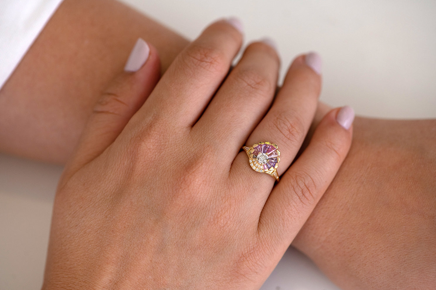 Exquisite Purple and Lilac Sapphire Engagement Ring for Women - Elegant Wedding Jewelry Gift for Brides, Proposals & Anniversaries