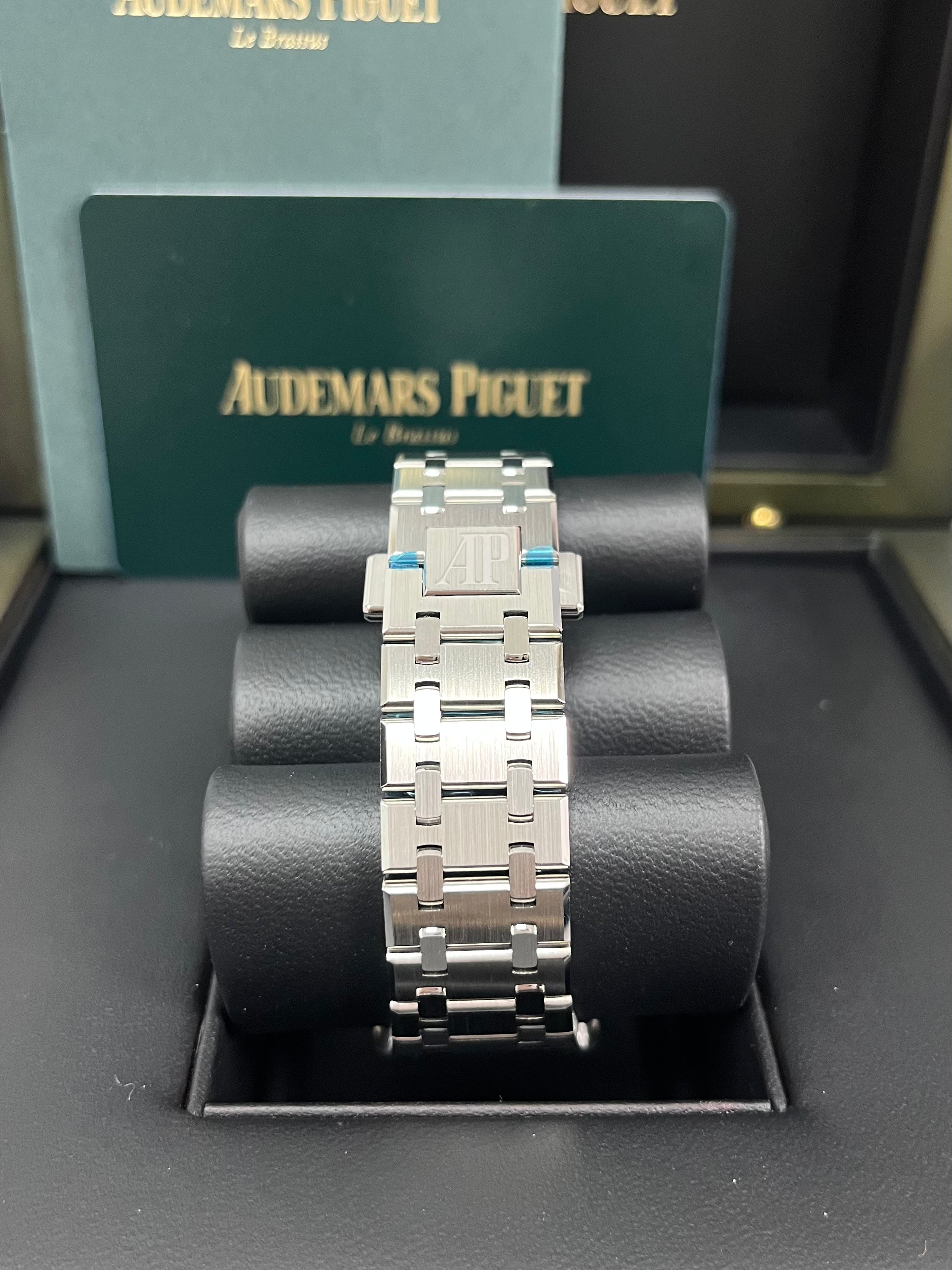 Audemars Piguet Royal Oak 50th Anniversary 37mm Men's Luxury Watch - Grey Dial Ref 15550ST.OO.1356ST.03 - Perfect for Business Meetings & Special Occasions