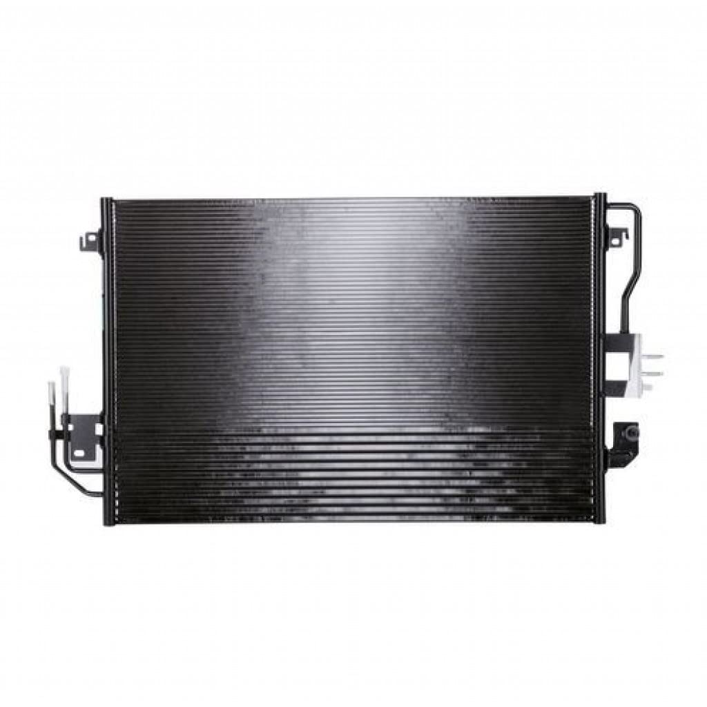 2008 Ford Escape A/C Condenser with Automatic Transmission Oil Cooler - Replacement Part FO3030213 ZZC2-61480 - Perfect for AC System Repair & Cooling Performance Enhancement