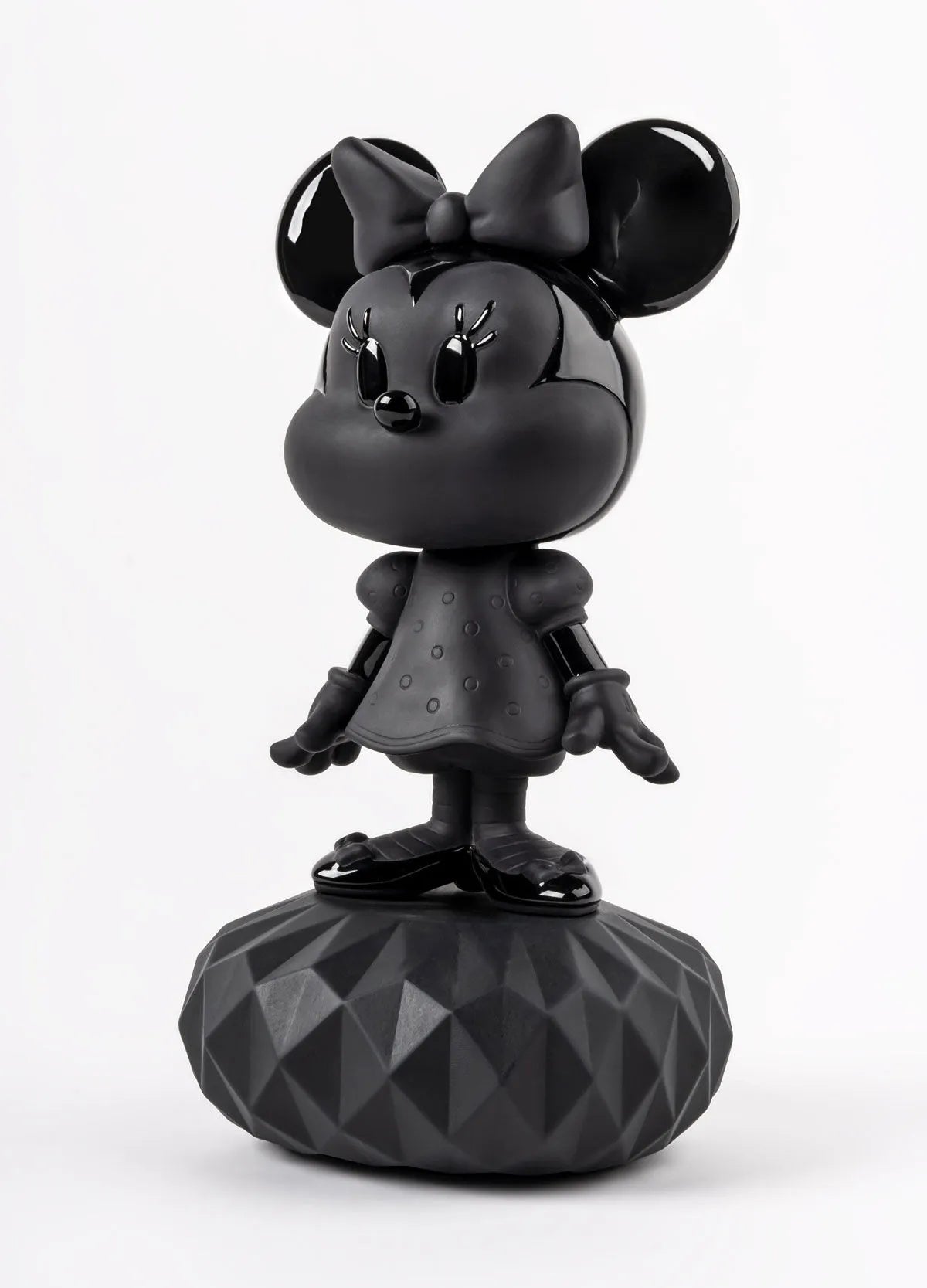 Lladró Minnie Mouse Black Porcelain Sculpture - Perfect for Disney Collectors & Home Décor