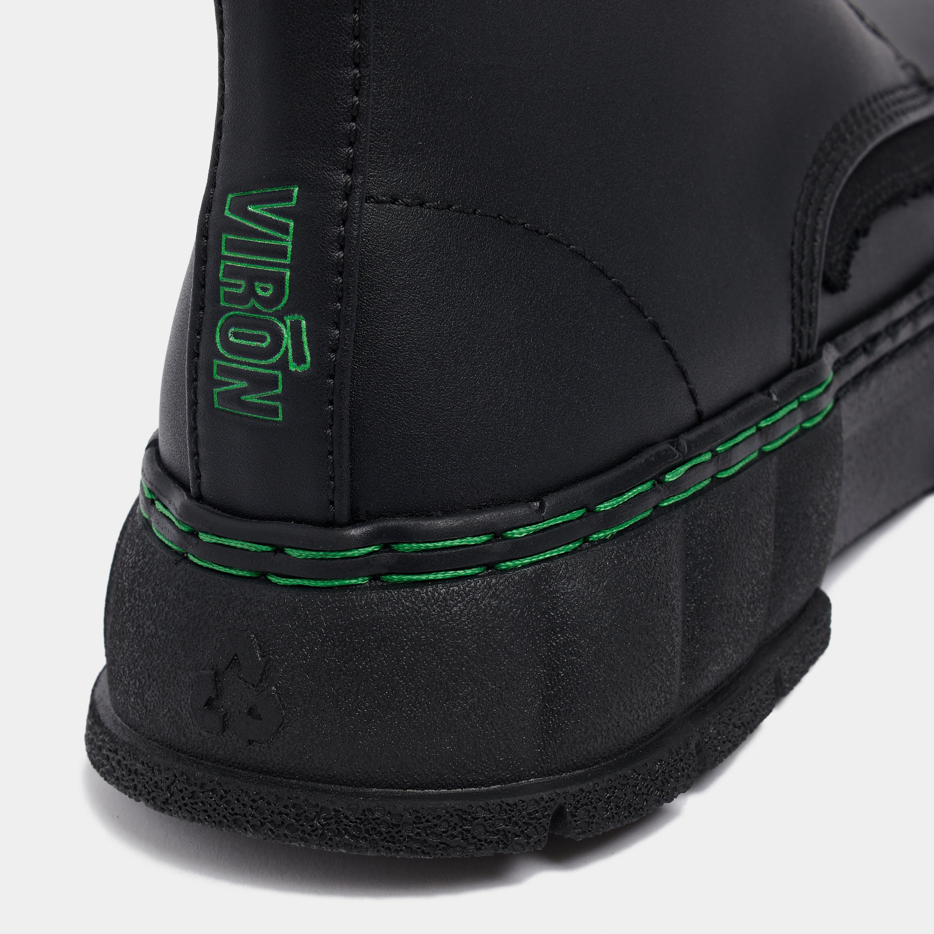 1992 Black Corn Leather Boots by Virón - Stylish & Durable Footwear for Casual Outings & Outdoor Adventures
