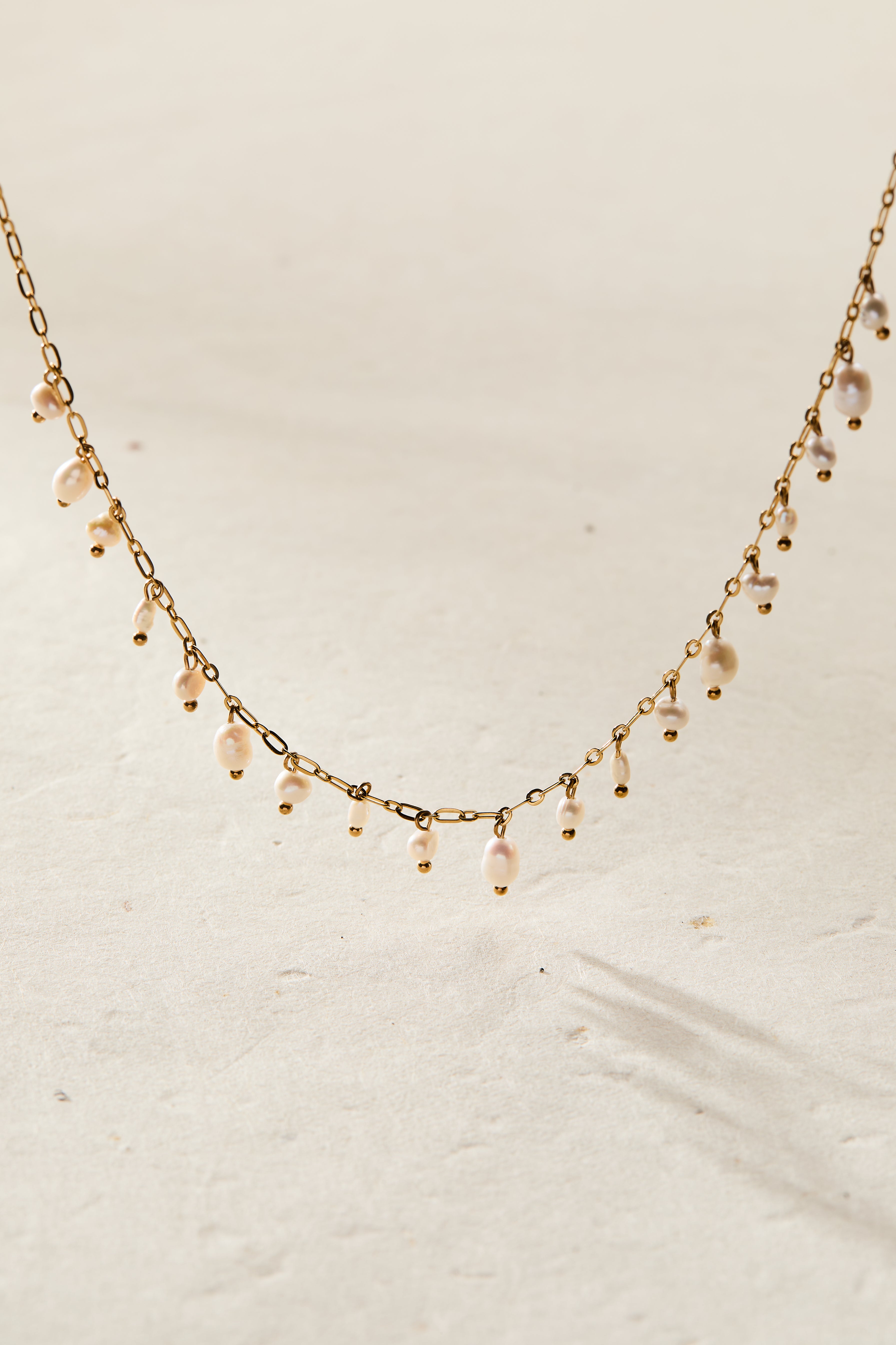 Elegant Freshwater Pearl Necklace for Women - Timeless Jewelry Gift for Wedding, Anniversary & Special Occasions